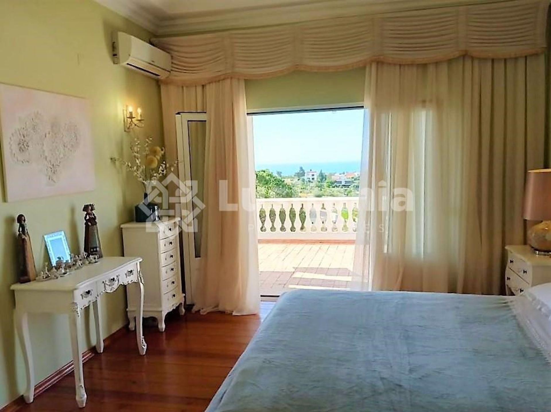 House in Albufeira, Faro District 11528475