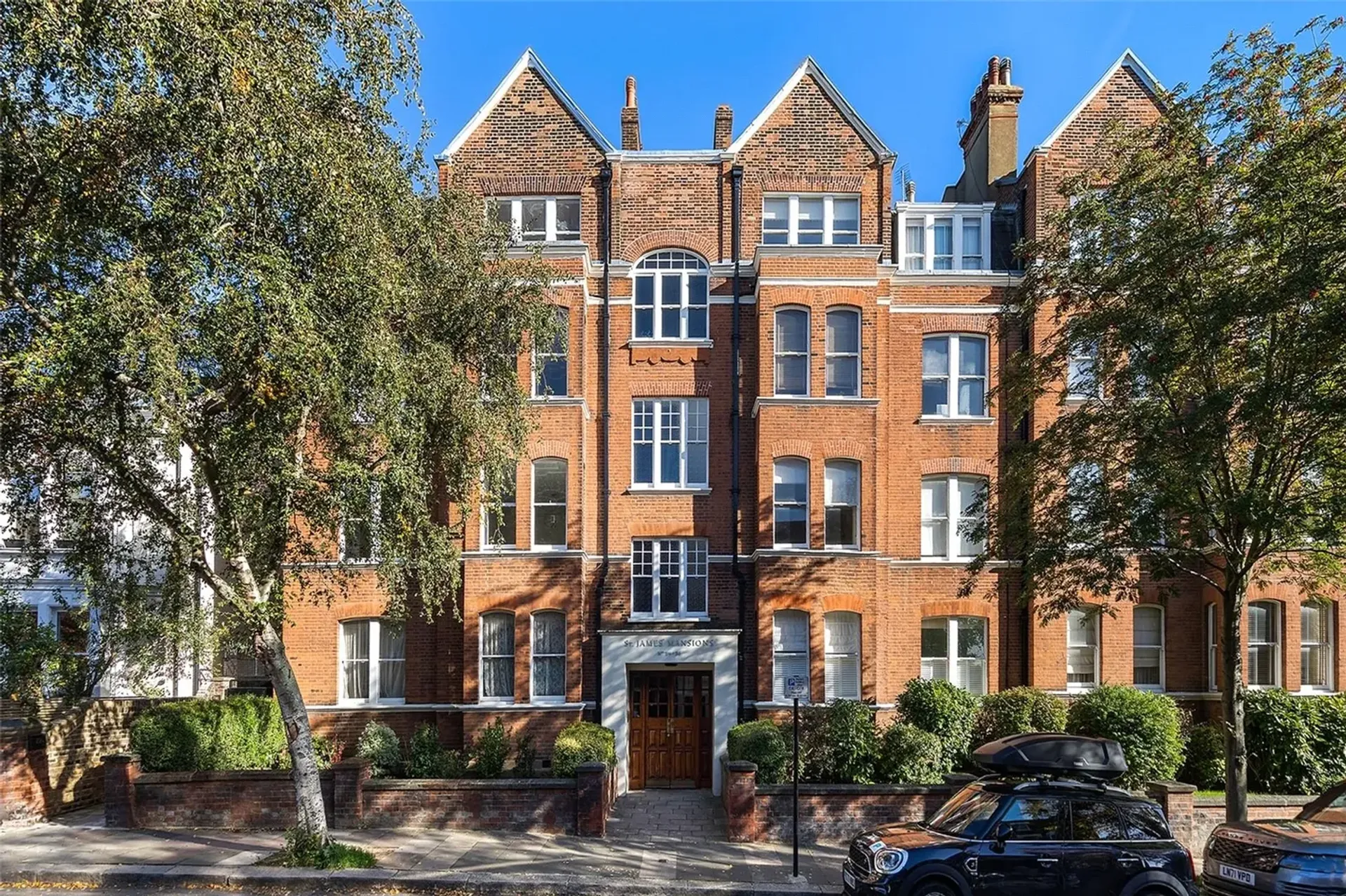 Condominium in Hampstead, West End Lane 11529260