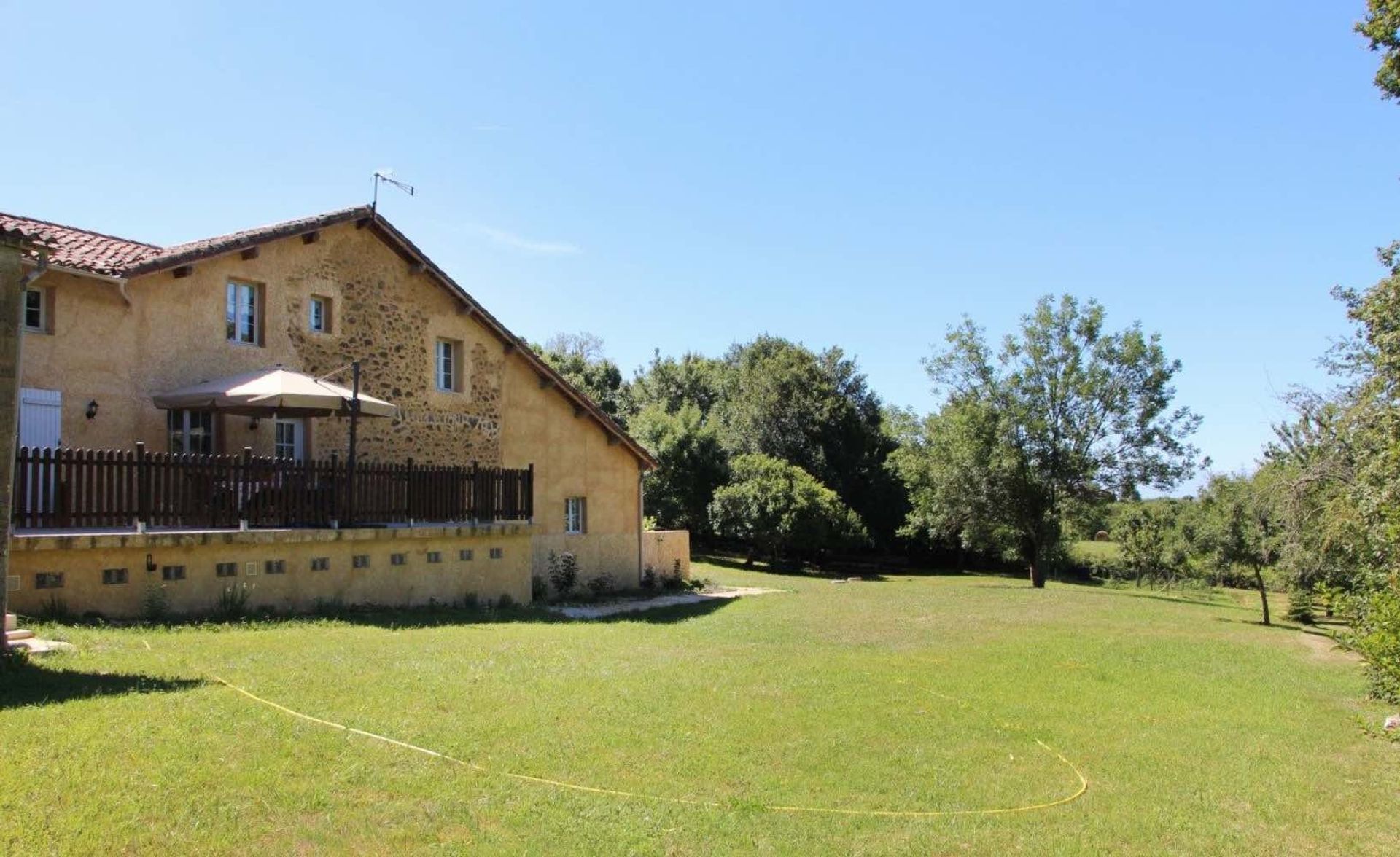 casa no Márciac, Occitânia 11530002