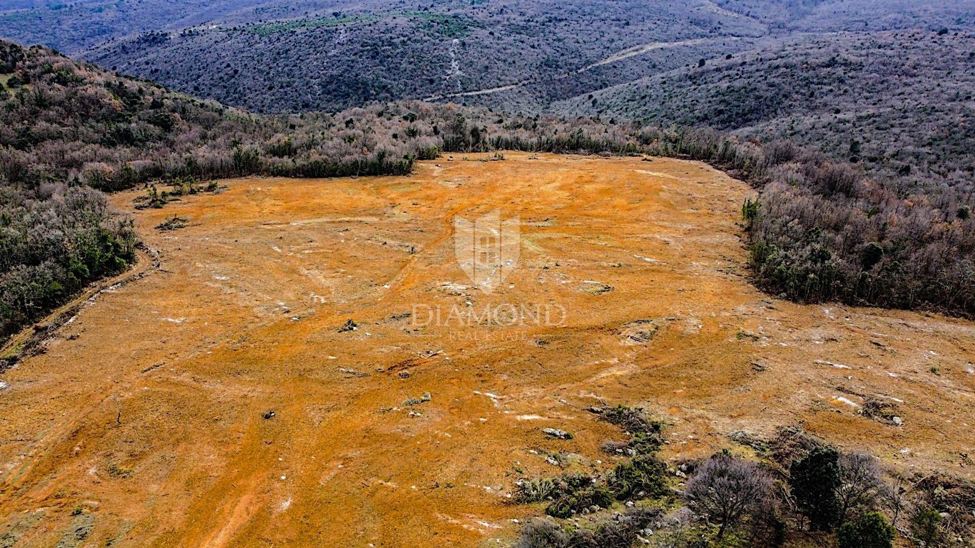 土地 在 Barban, Istarska Zupanija 11530552