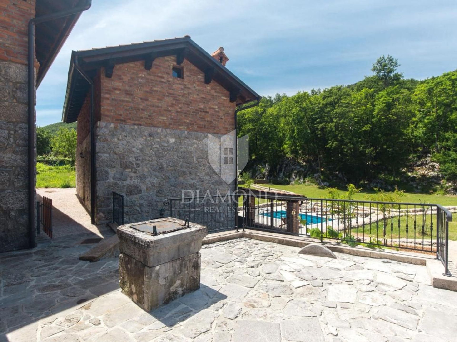 Hus i Veprinac, Primorje-Gorski Kotar County 11530660