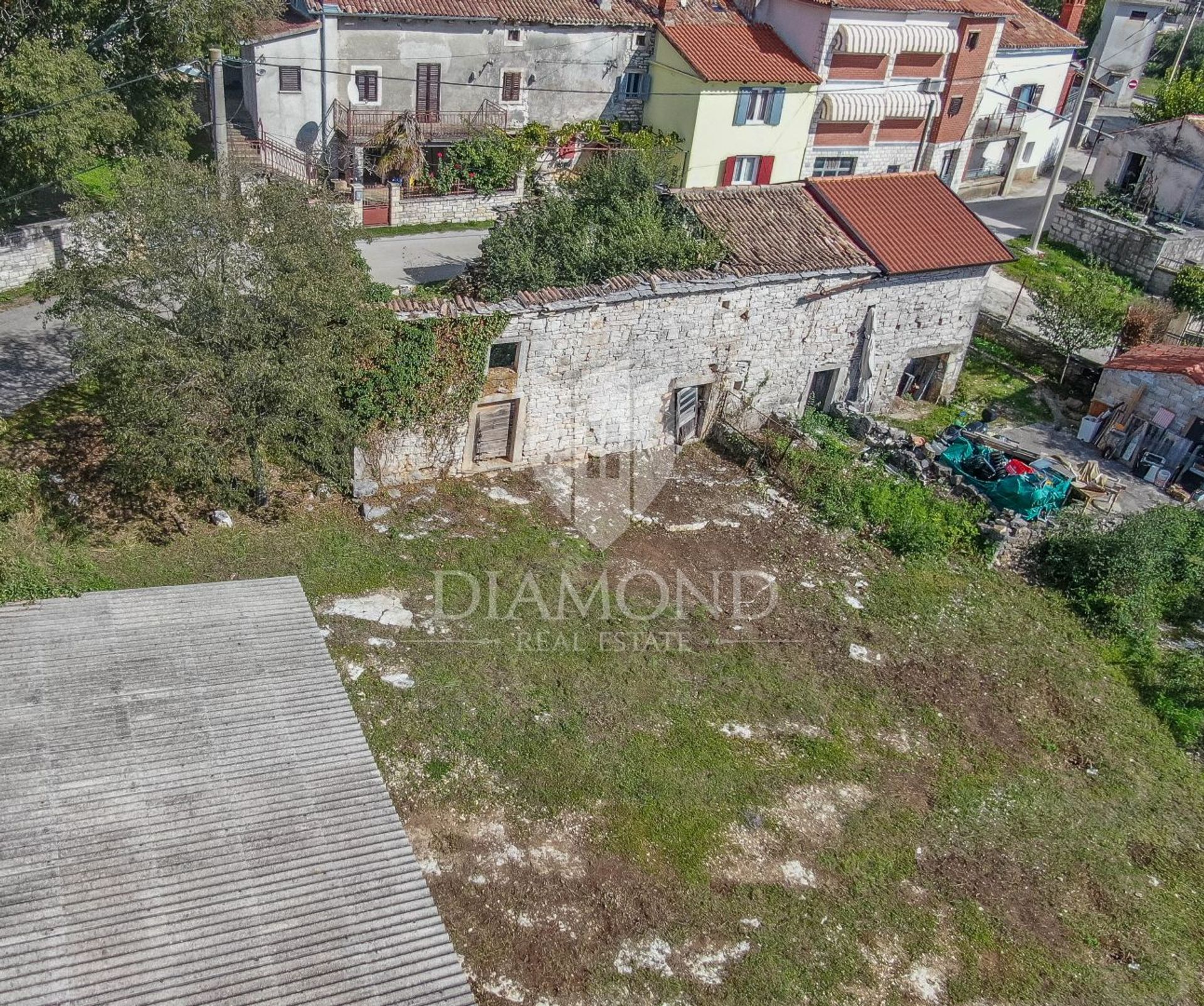 Land in Kanfanar, Istria County 11531220