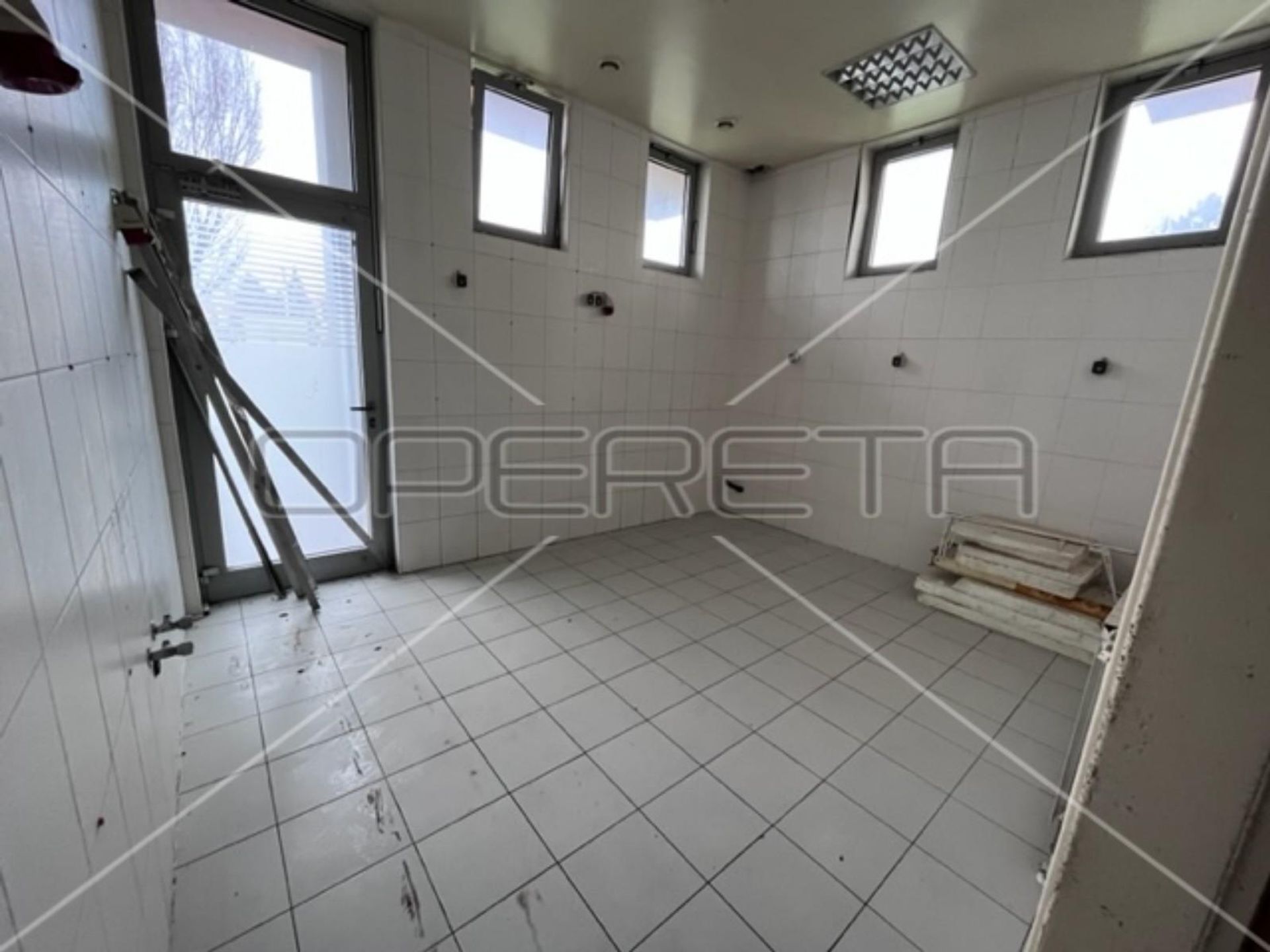 Andere im Vukomerec, Zagreb, Grad 11534640