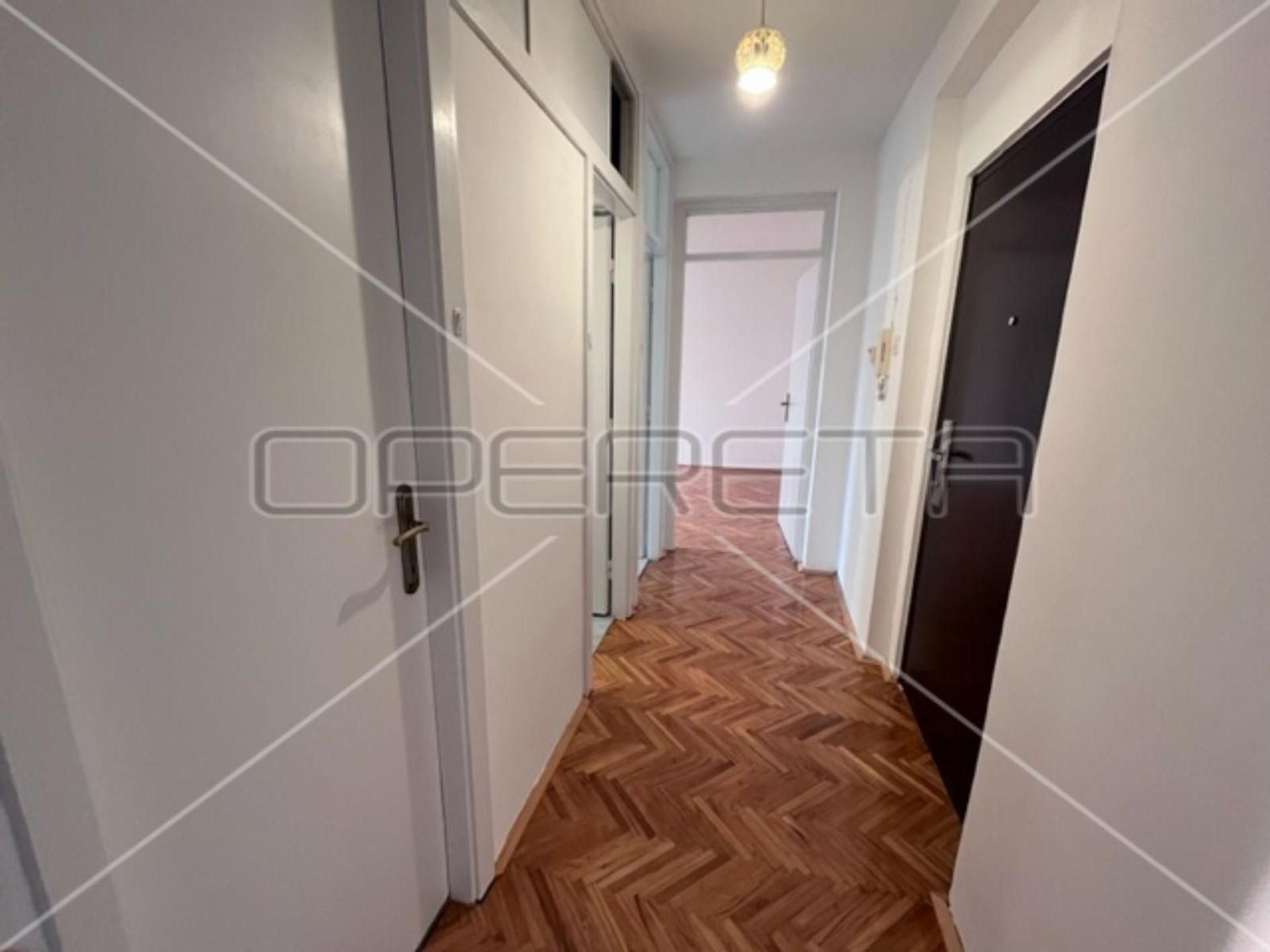 Condominium dans Gornji Cehi, Zagreb, Grad 11534757