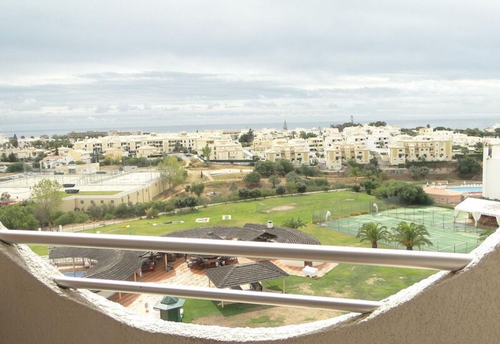 Condominium dans Faro, Faro District 11535002