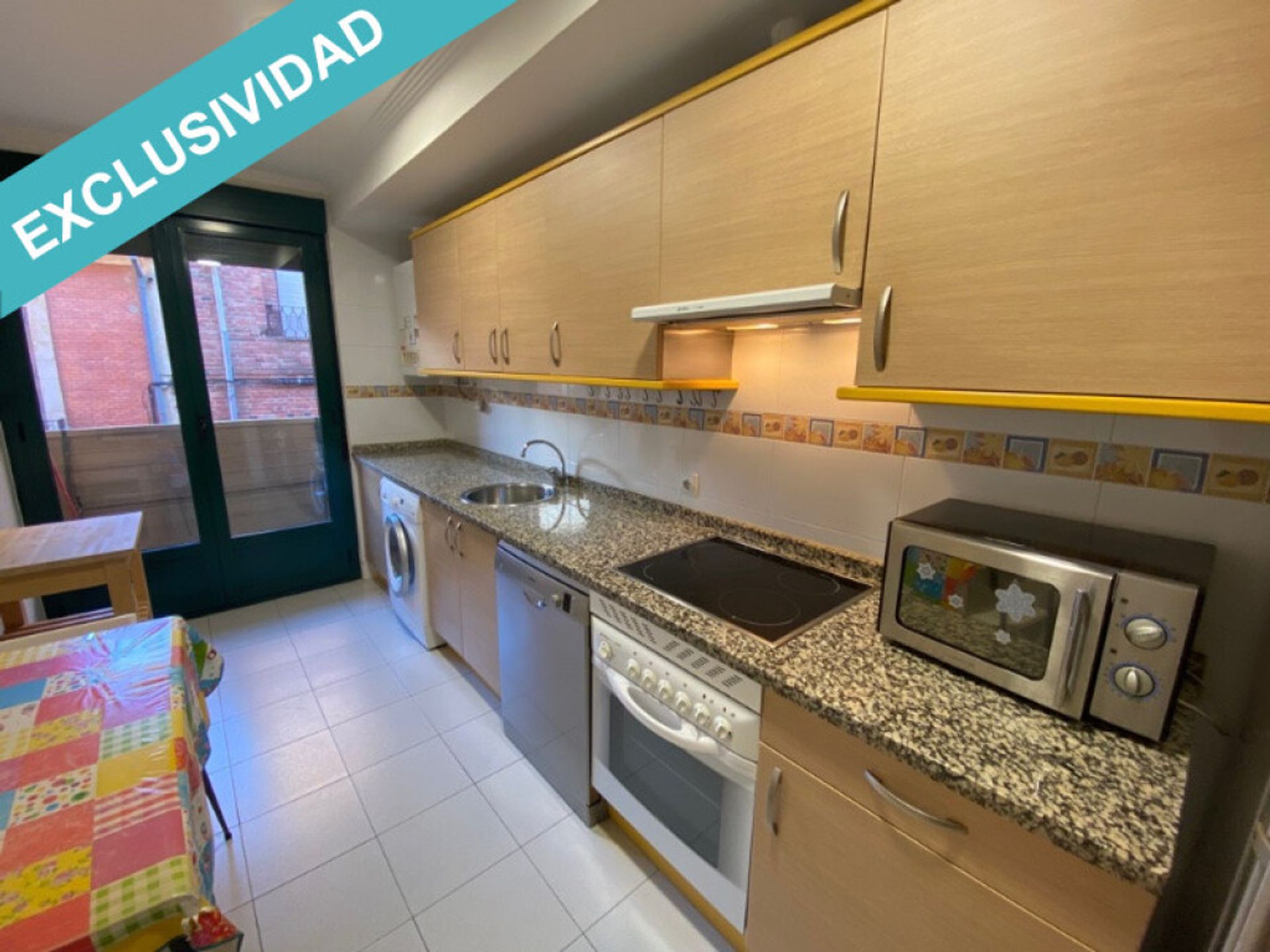 Condominium in Valencia de Don Juan, Castille-Leon 11536479