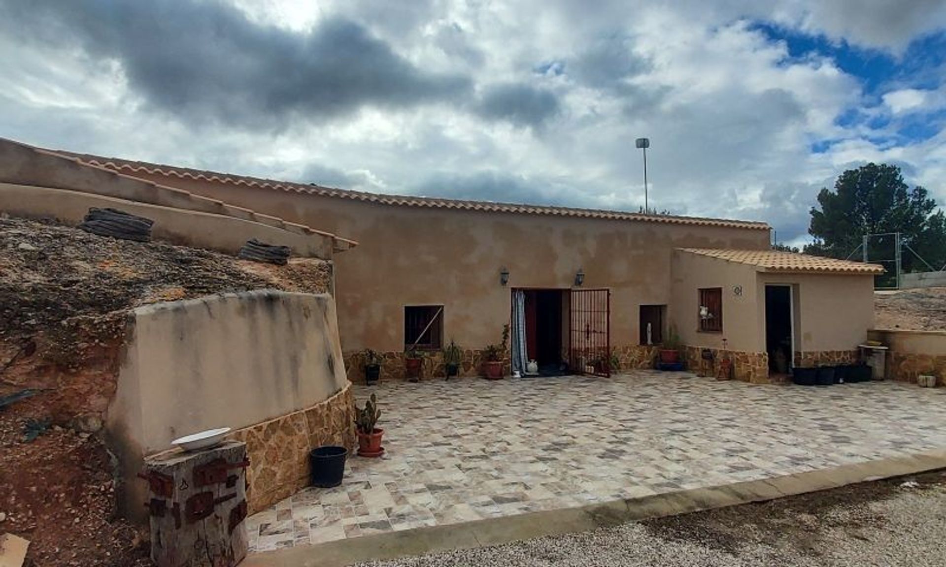 Huis in El Fondó de les Neus, Valencian Community 11537136