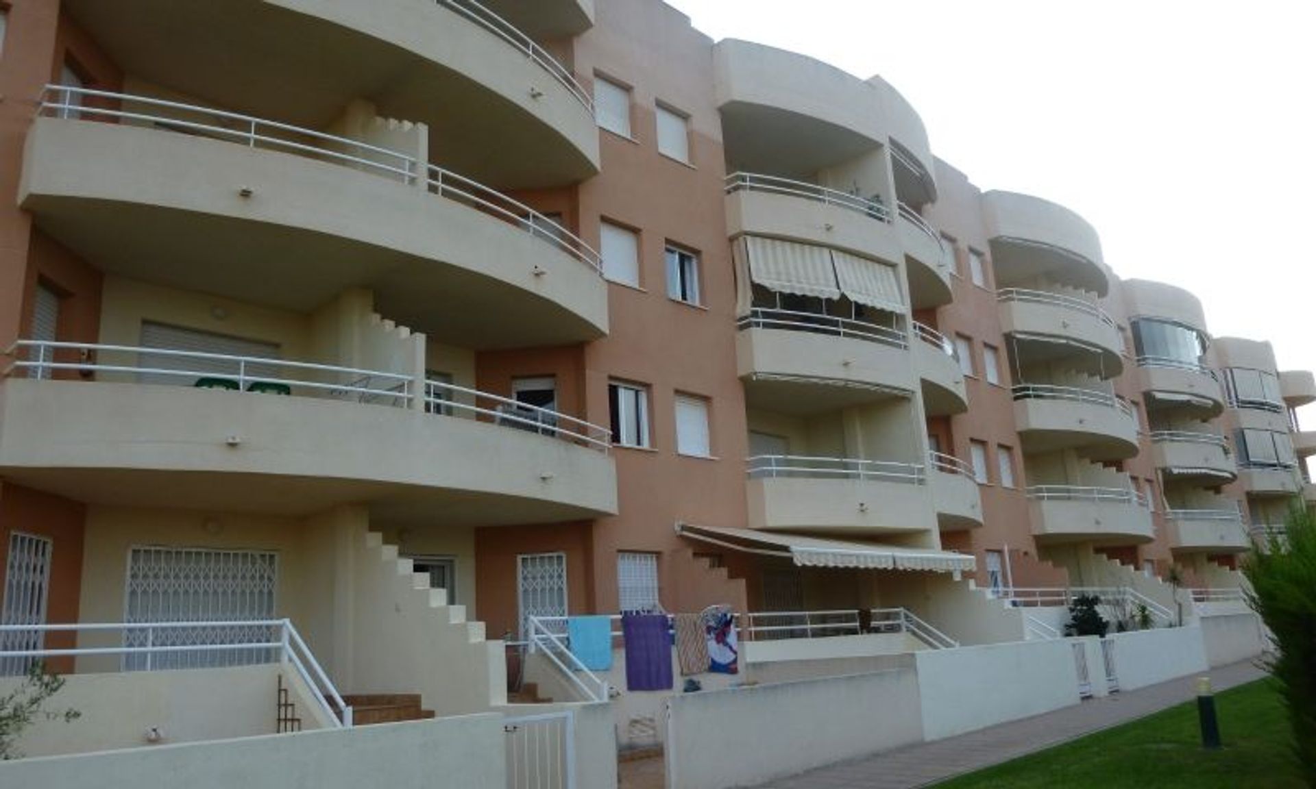 Condominium dans Dehesa de Campoamor, Valencian Community 11537442