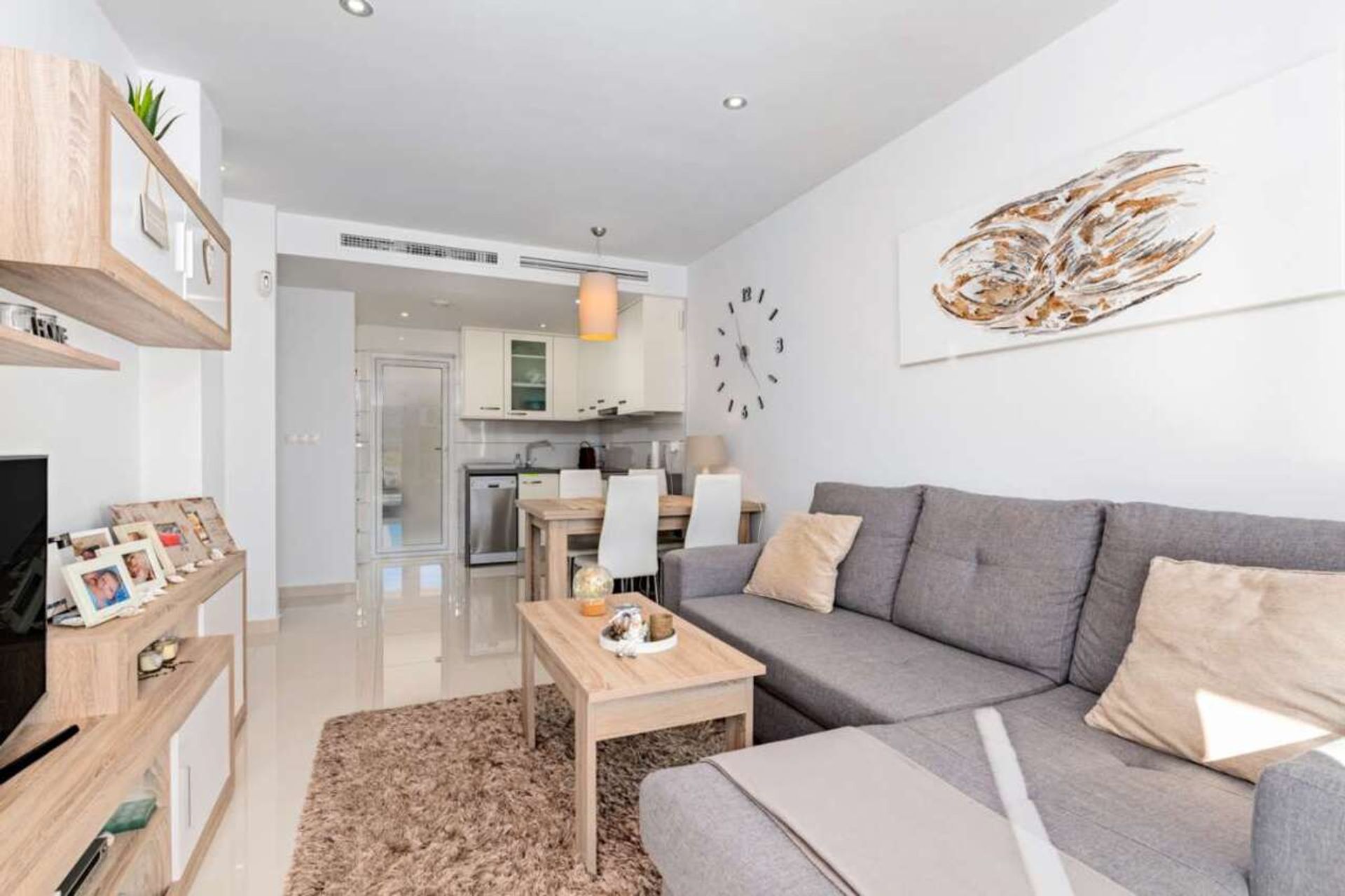 Condominium in Torrevieja, Valencian Community 11537526