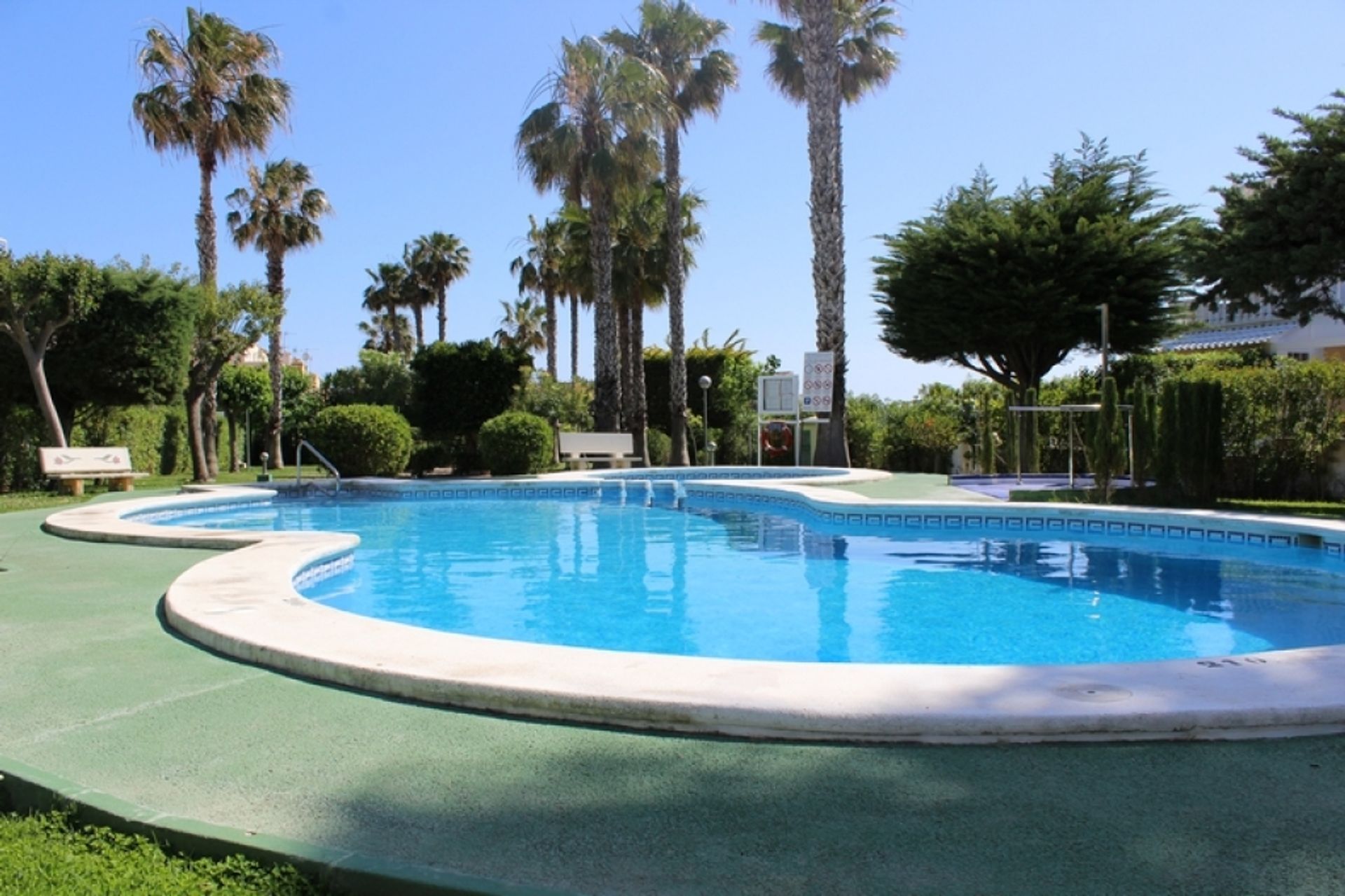 Condominium in , Valencian Community 11537530