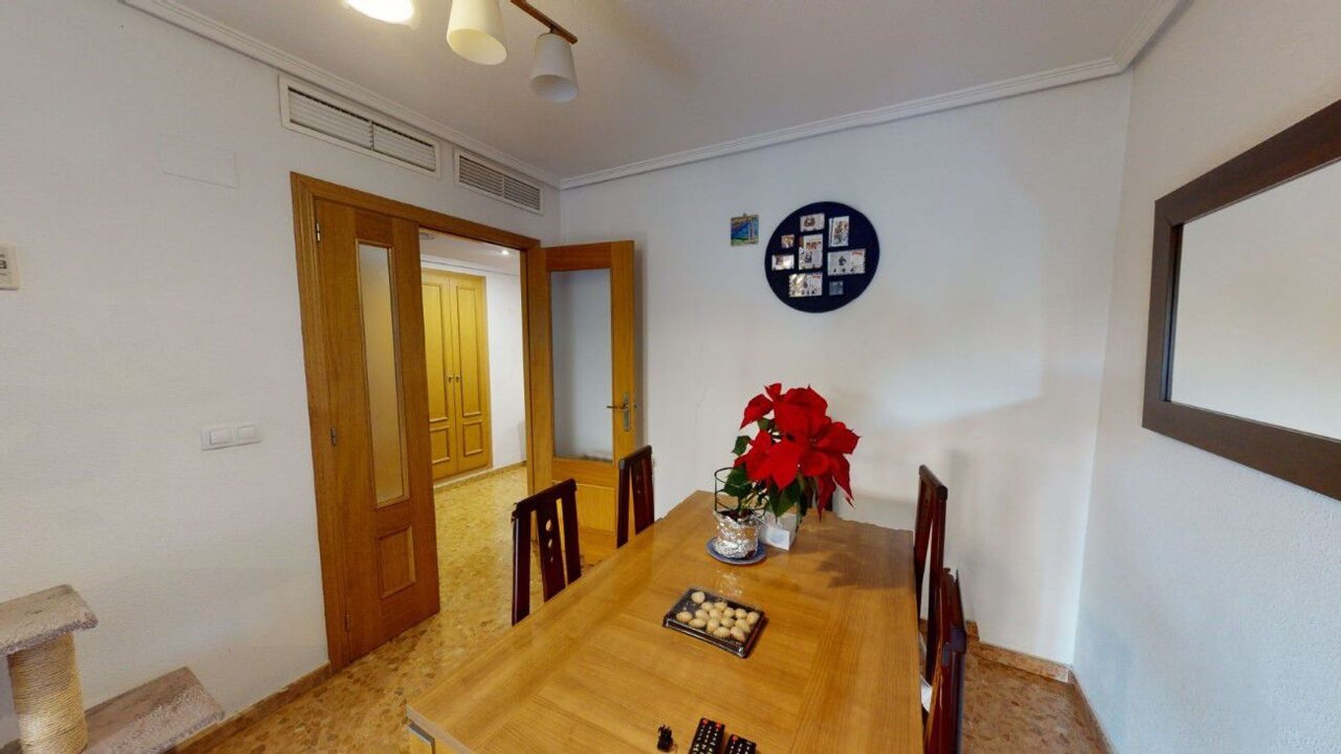 Condominium in Alicante, Valencian Community 11537733