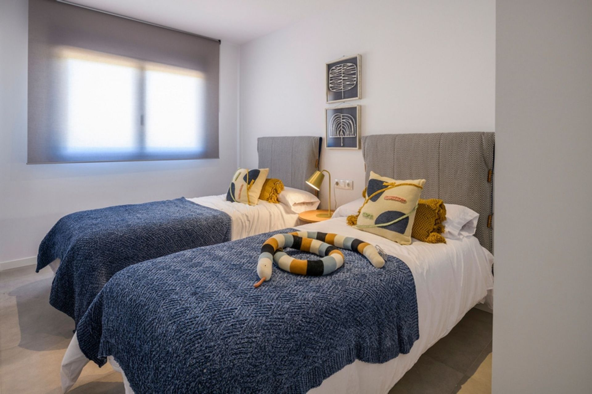 Condominium in Alacant, Comunitat Valenciana 11538057