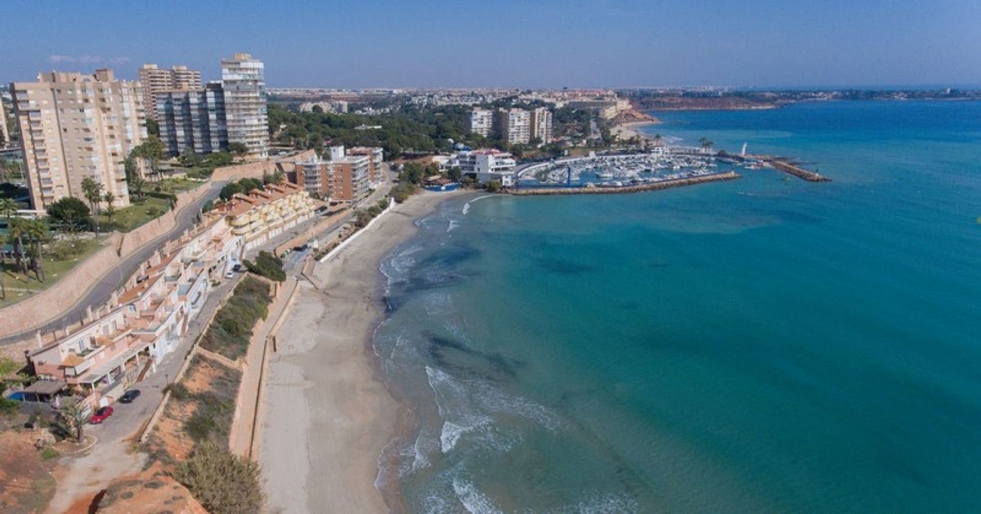 Condominium in Alacant, Comunitat Valenciana 11538057