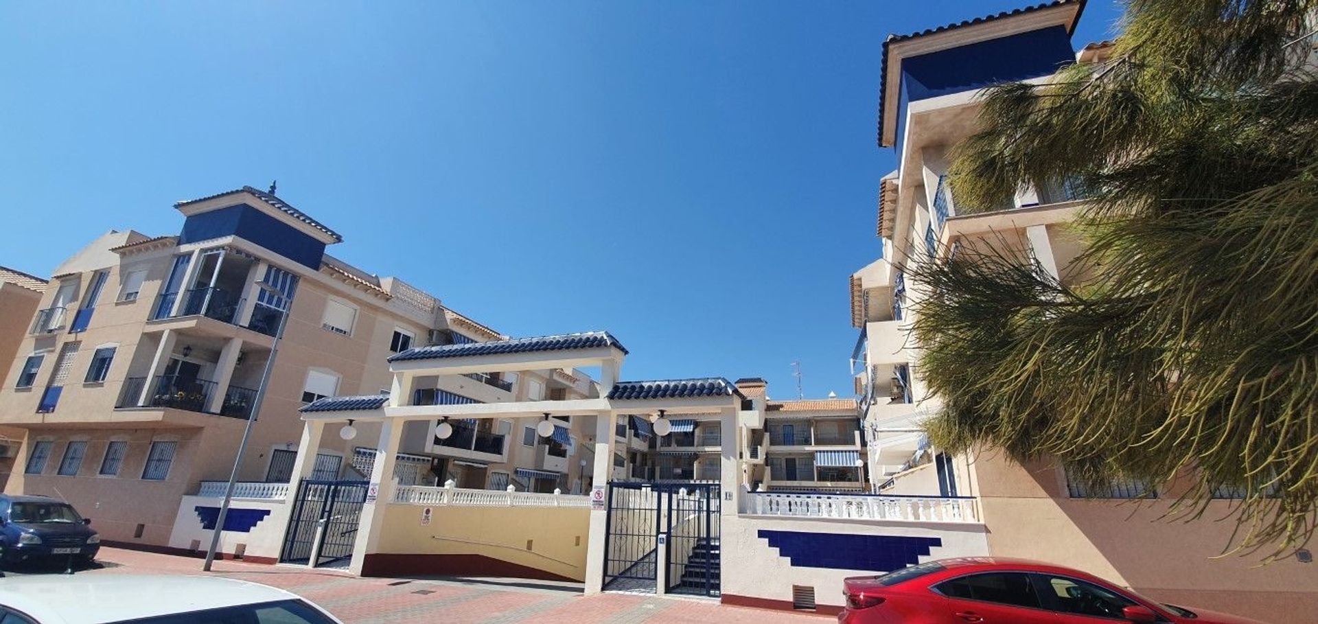 Condominium in Torrevieja, Valencian Community 11538223