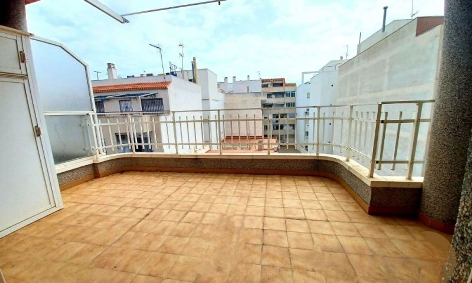 Condominium dans Torrevieja, Valence 11538303