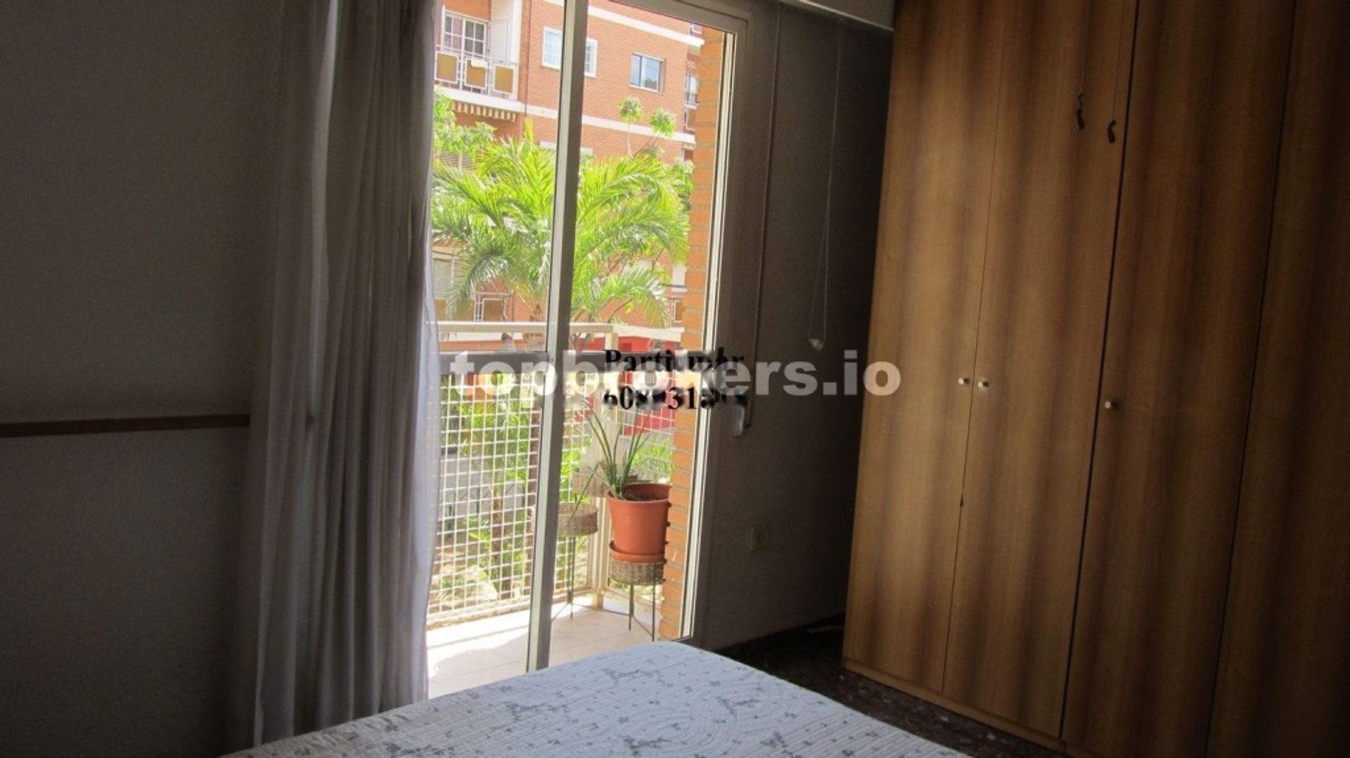 Condominium in Valencia, Comunidad Valenciana 11538638