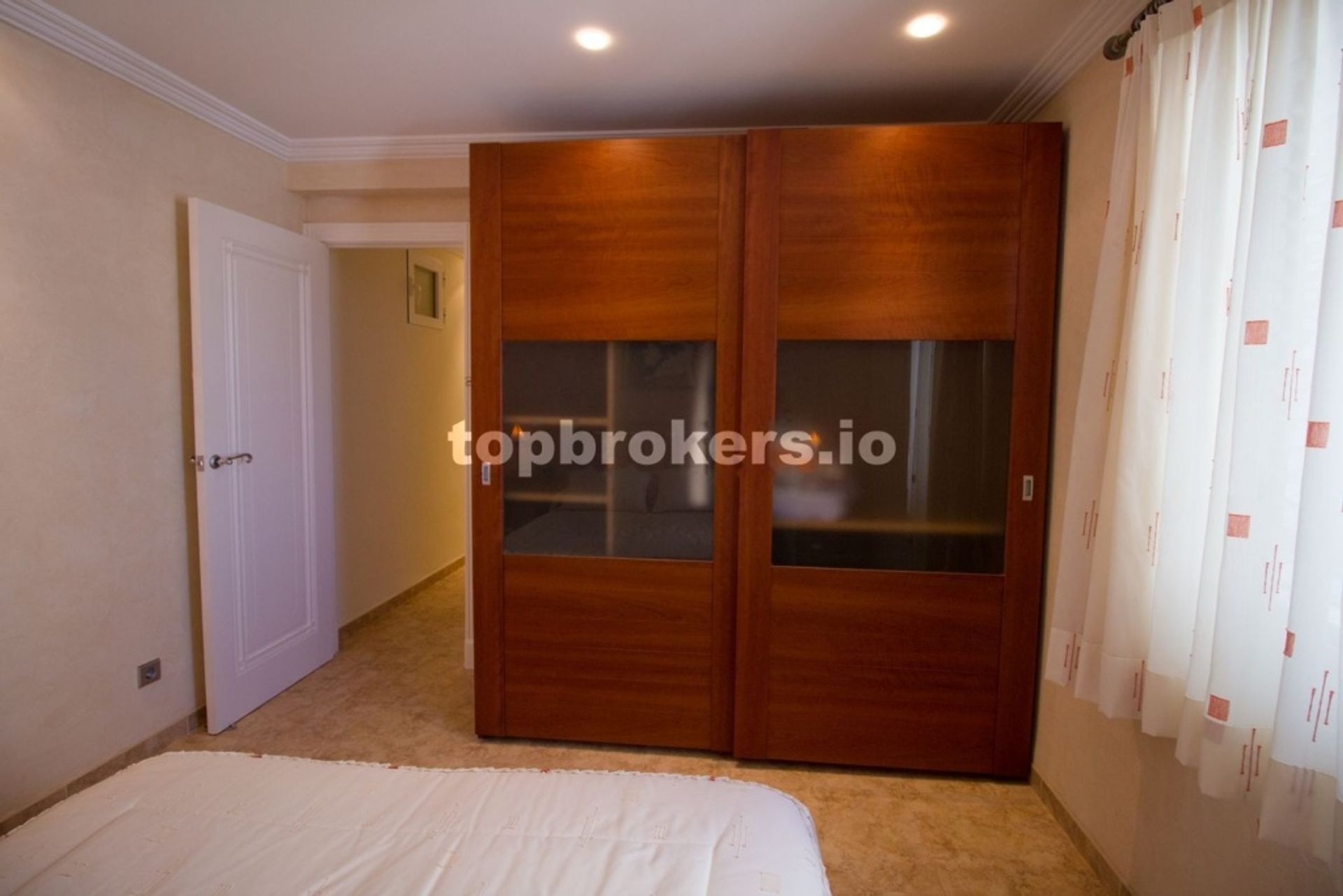 Condominium in Kerstman Pola, Valencia 11538770