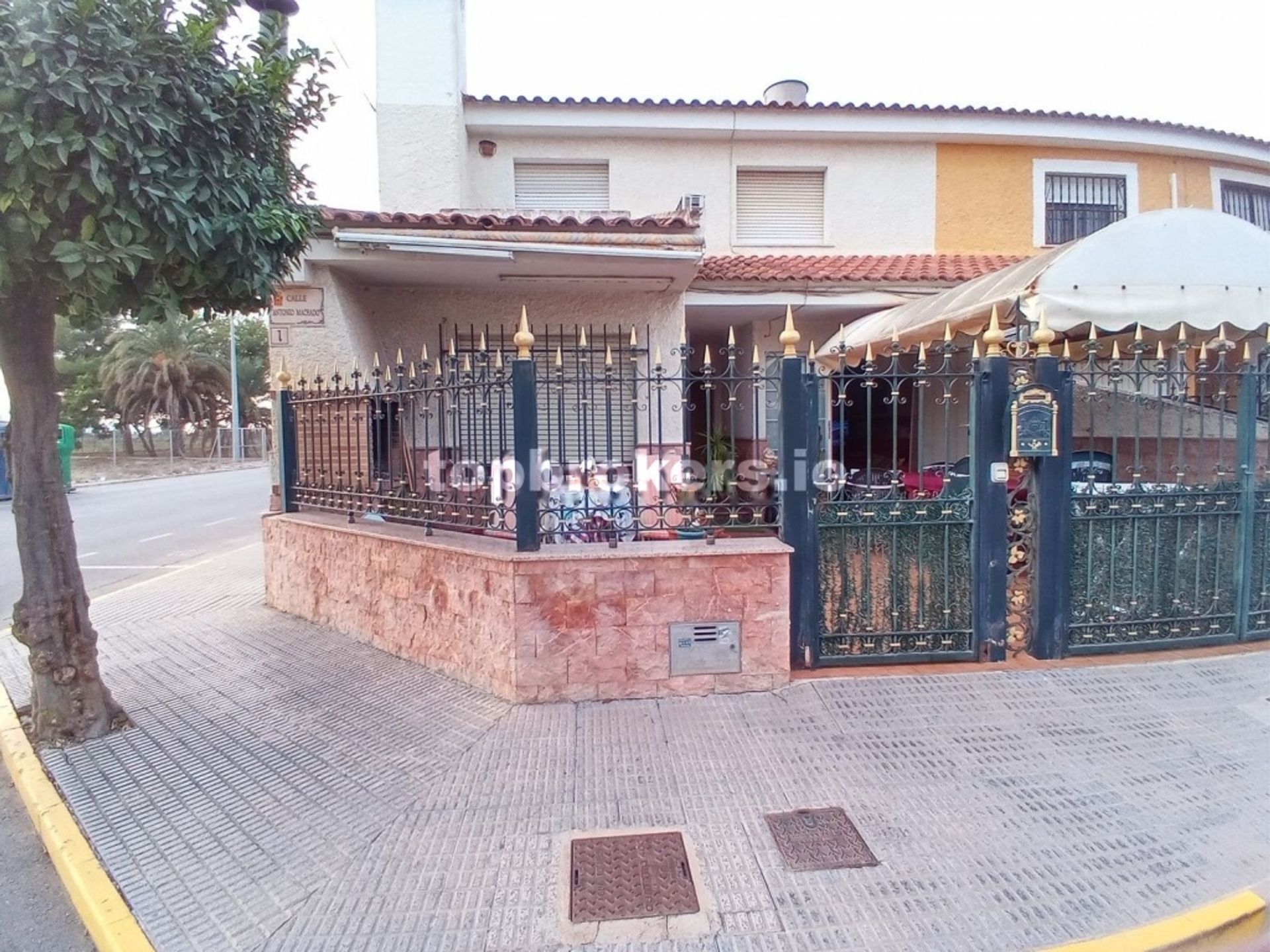 Будинок в Almoradí, Comunidad Valenciana 11538791