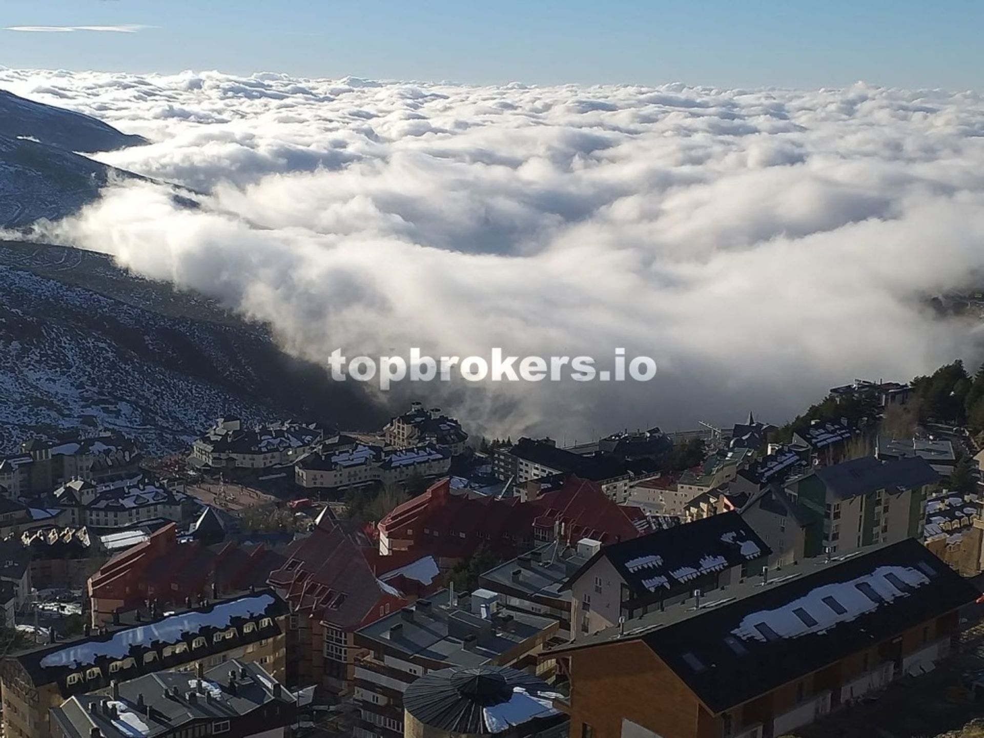 קוֹנדוֹמִינִיוֹן ב Guejar-Sierra, Andalusia 11539019