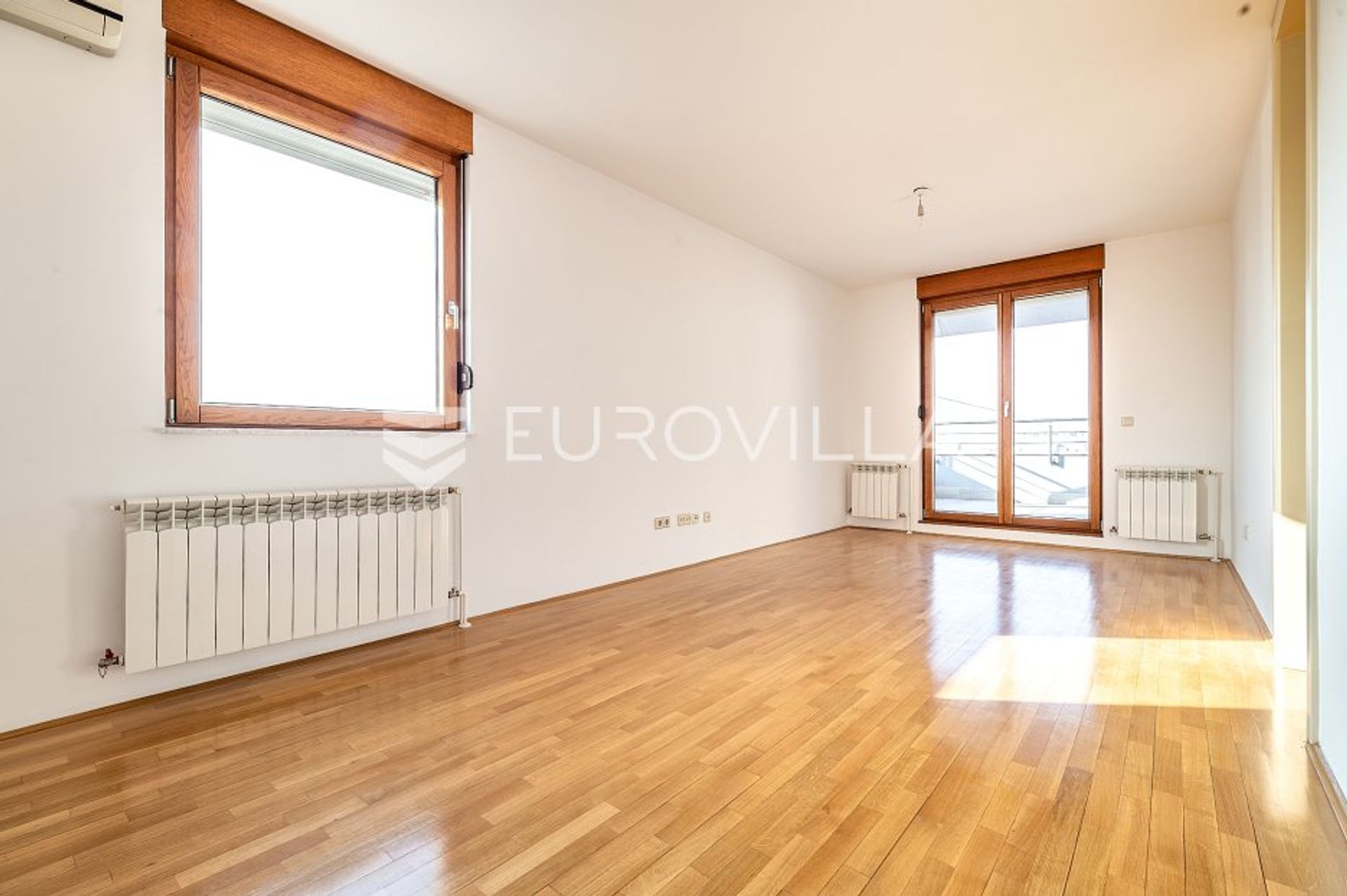 Condominium dans Vrapce, Zagreb, Grad 11539599