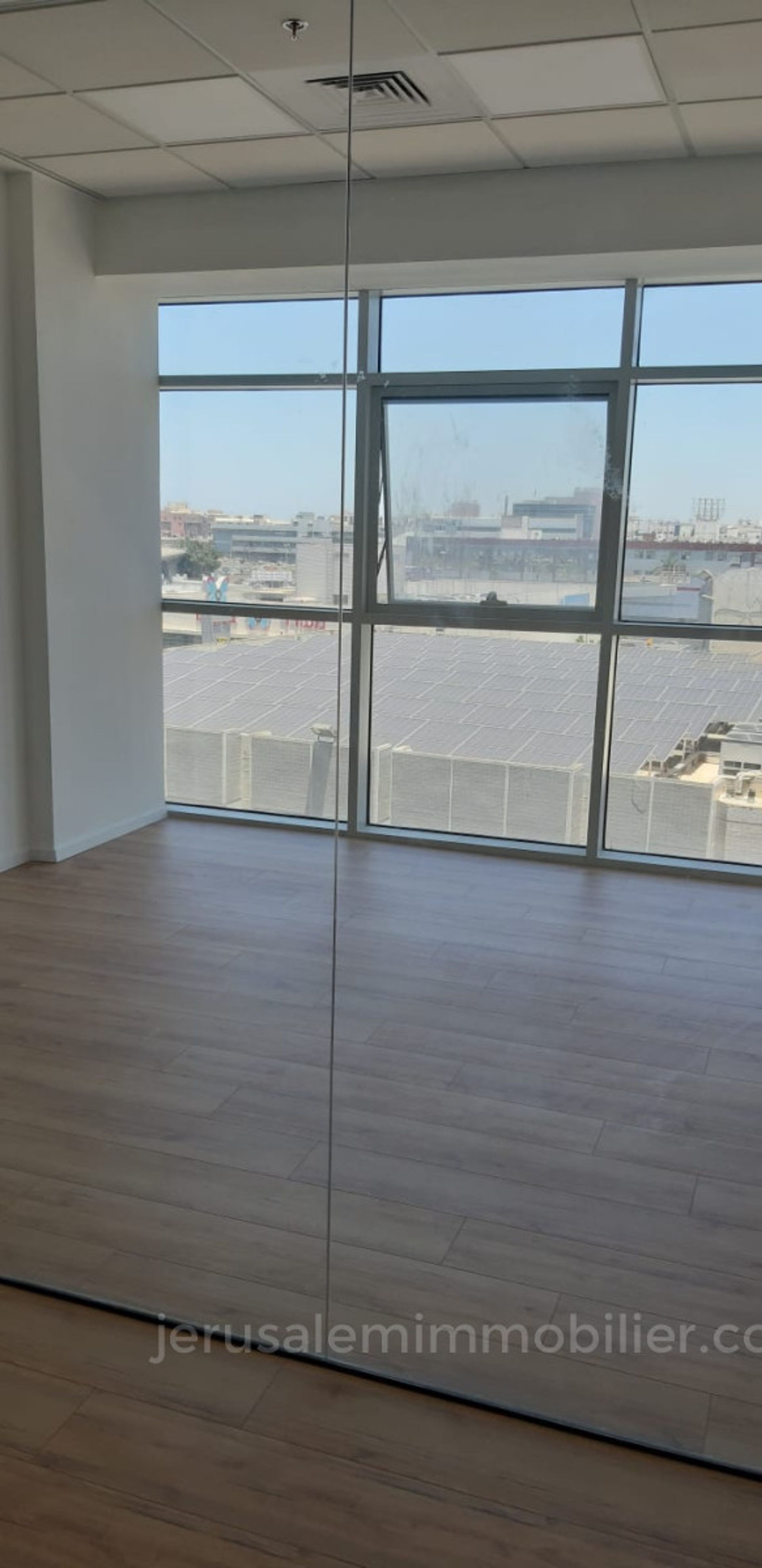 Büro im Rishon LeTsiyon, 52 Herzl Street 11540854