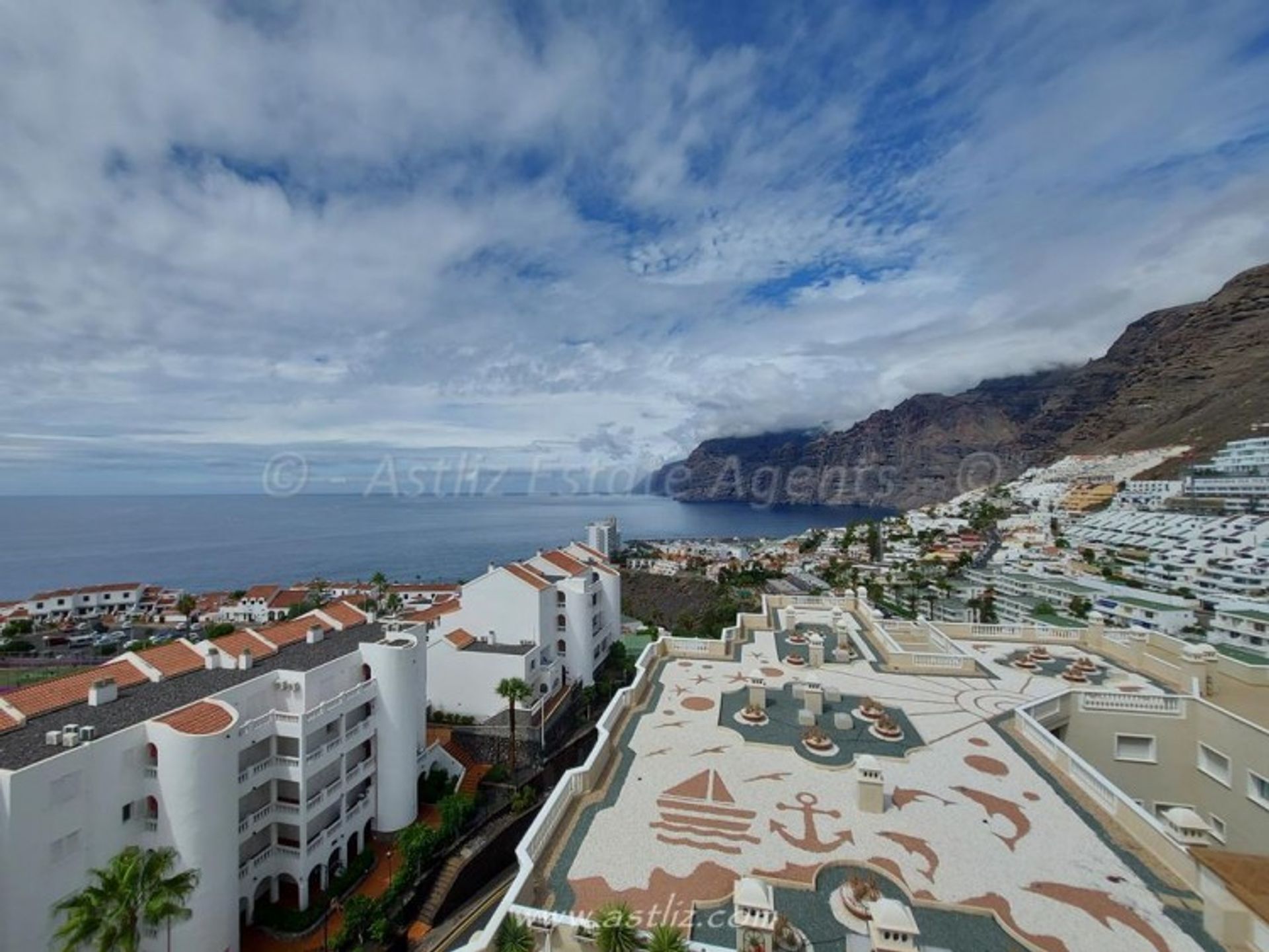 Condomínio no Acantilados de Los Gigantes, Canarias 11541274