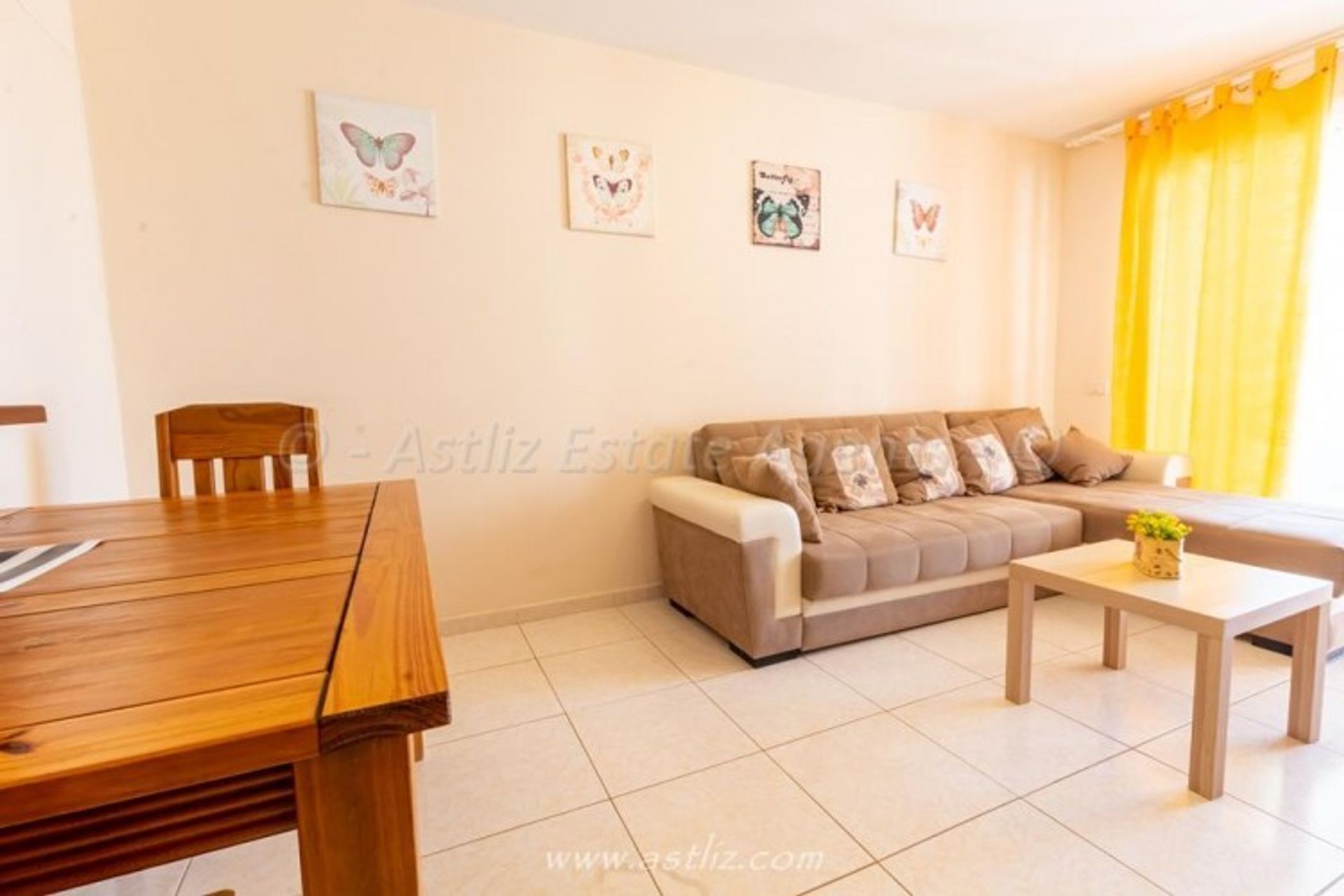 Condominium in Los Cristianos, Canarias 11541282