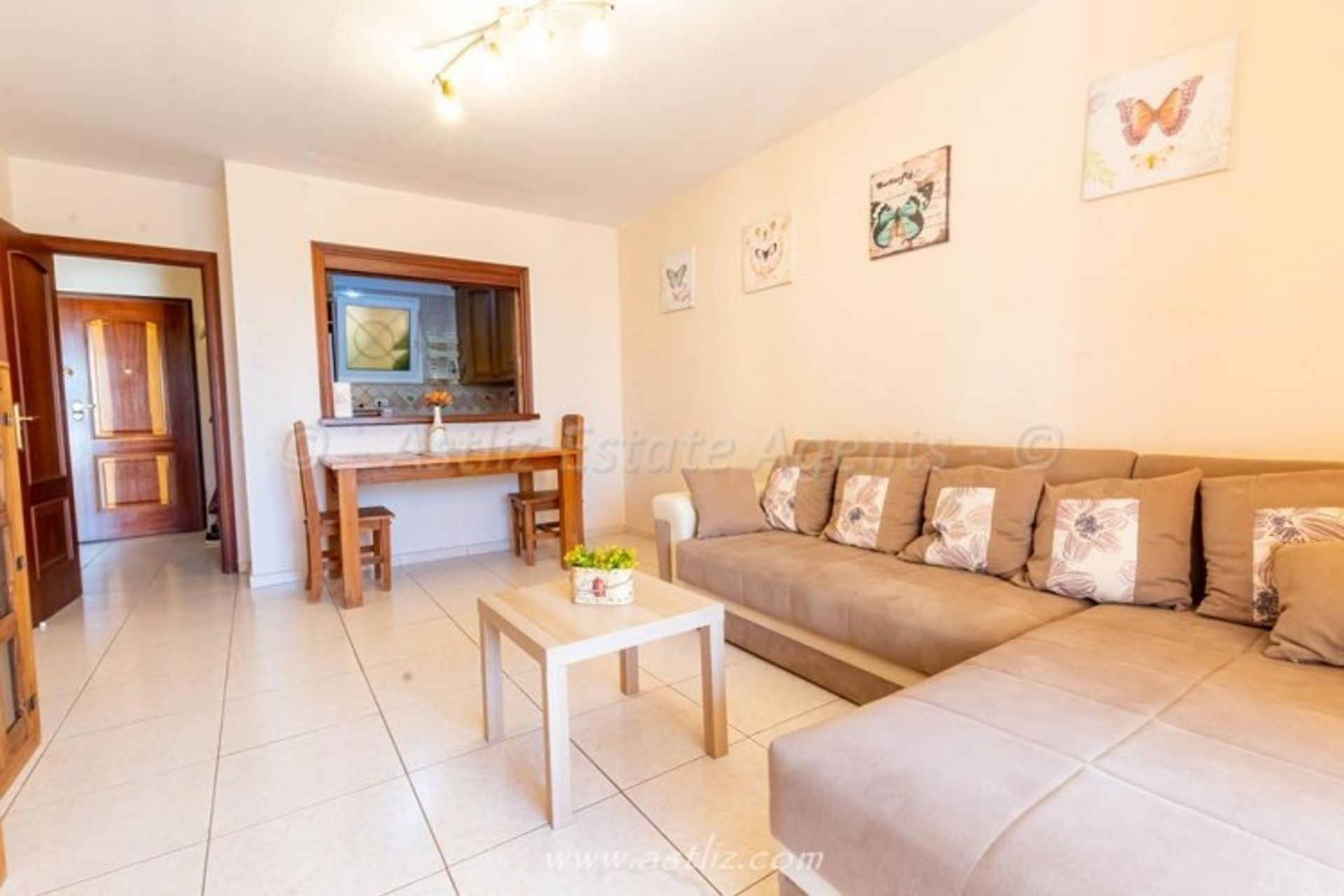 Condominium in Los Cristianos, Canarias 11541282