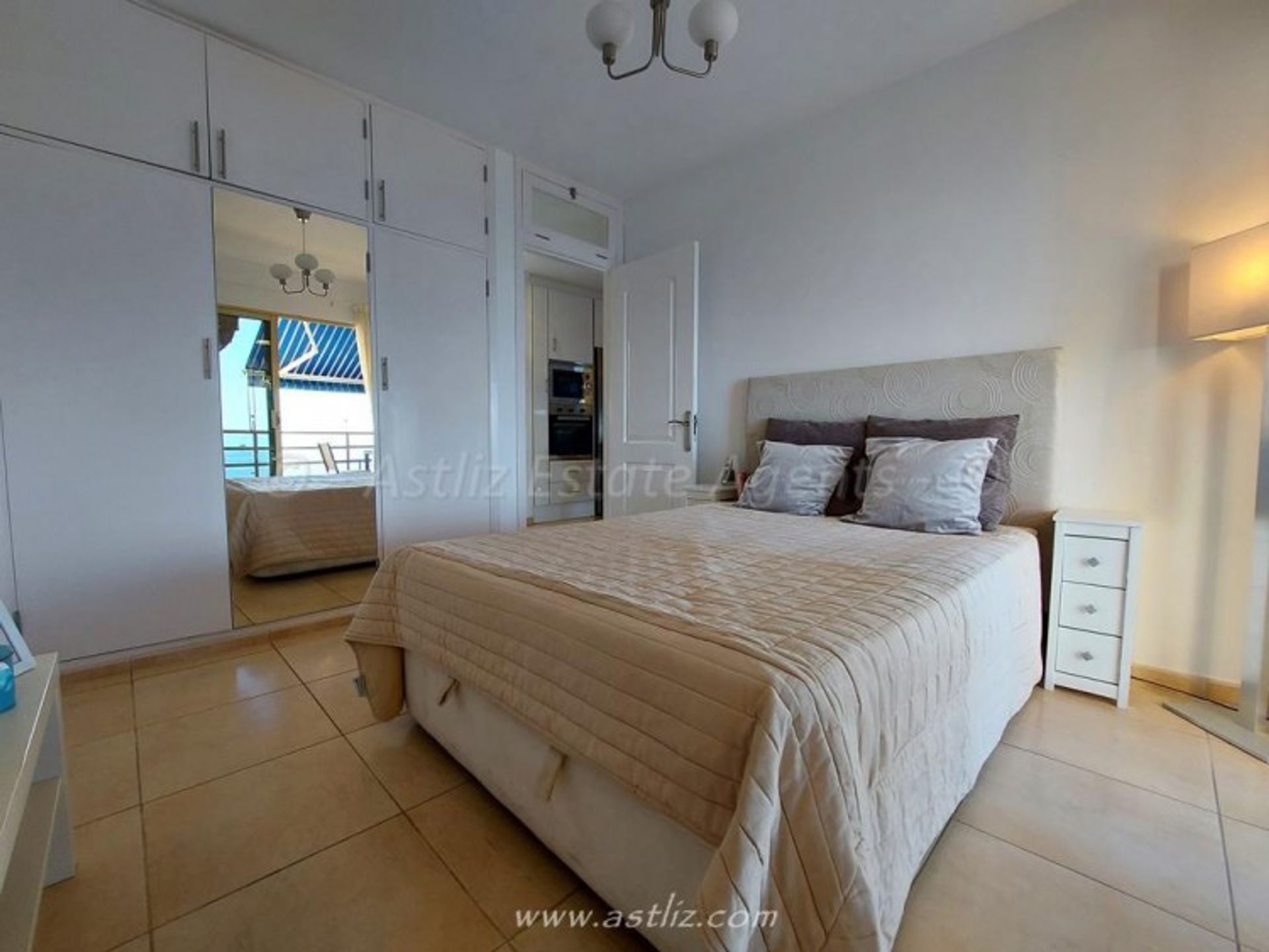 Condominio en Guía de Isora, Canarias 11541290