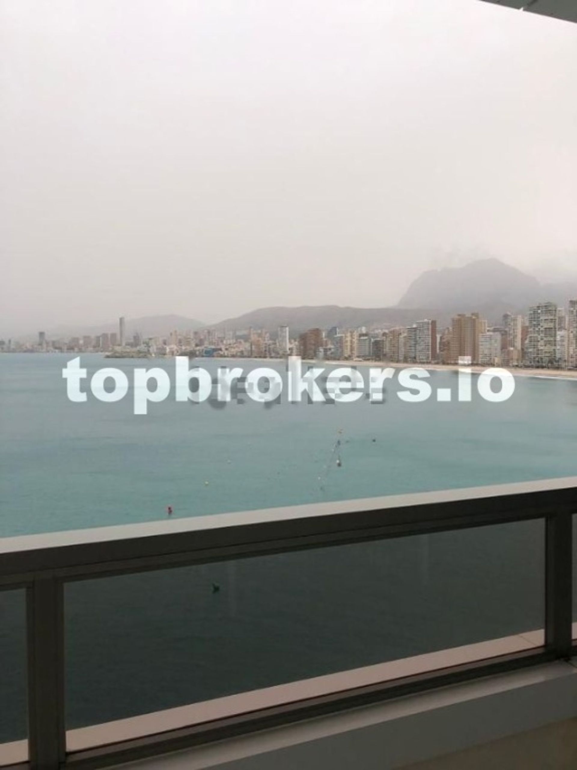 קוֹנדוֹמִינִיוֹן ב Benidorm, Comunidad Valenciana 11542045