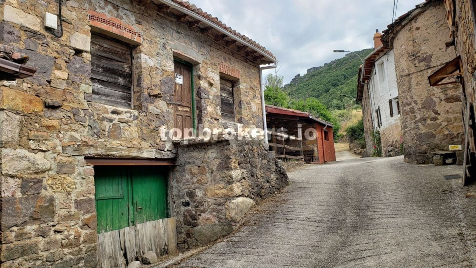 rumah dalam Los Barrios de Luna, Castilla y León 11542240