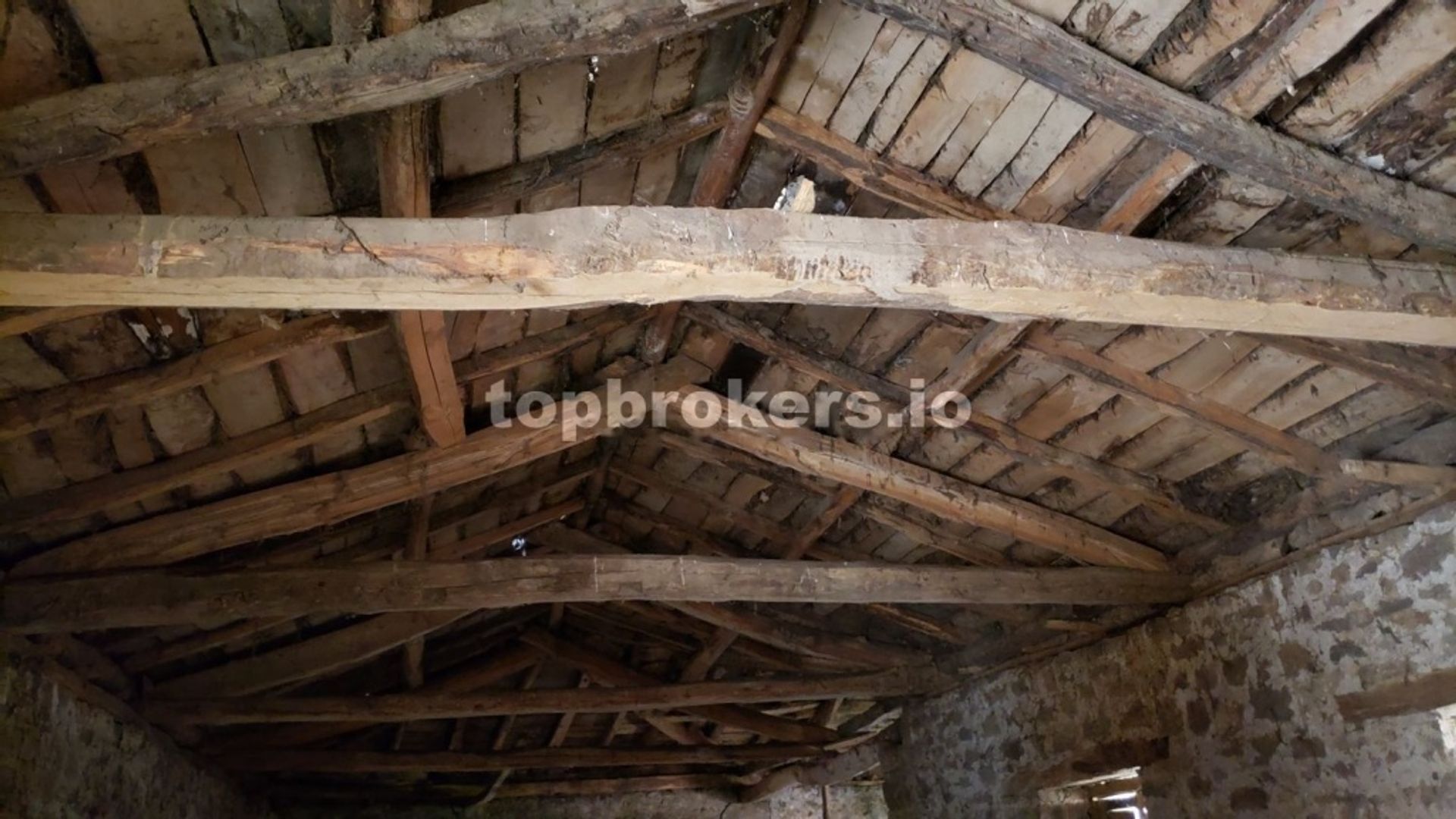 σπίτι σε Los Barrios de Luna, Castilla y León 11542240