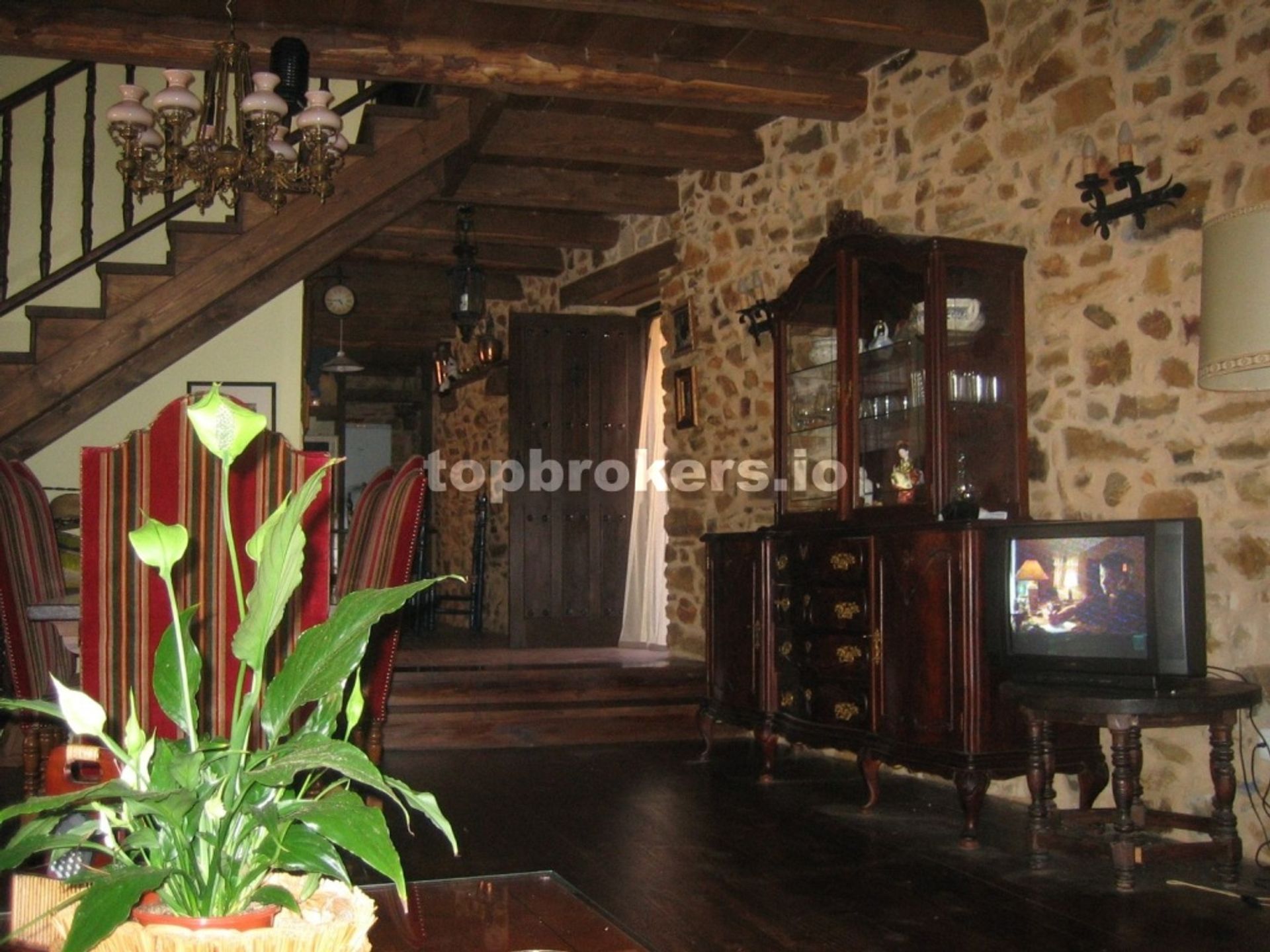 House in Santiago Millas, Castille-Leon 11542256