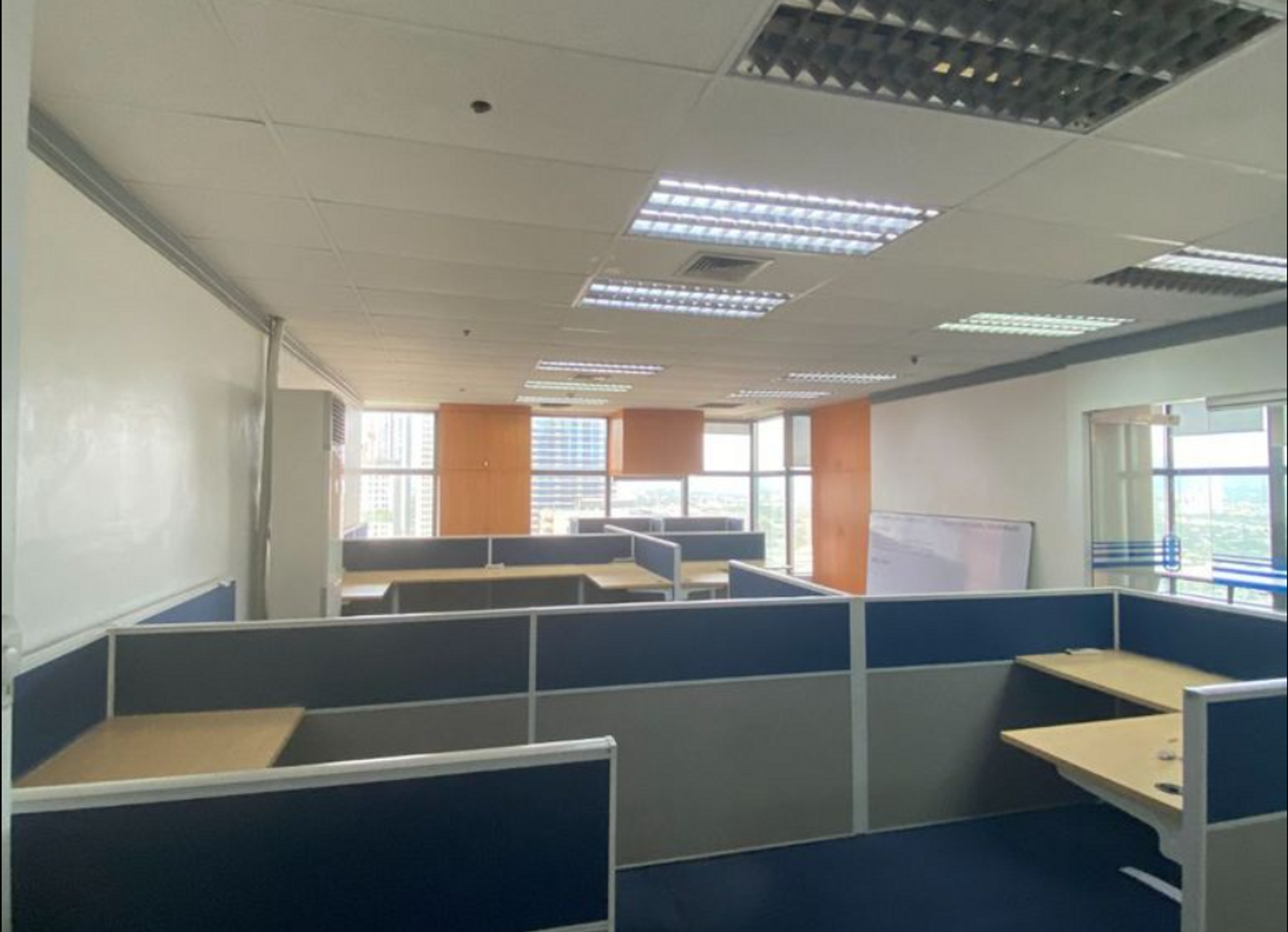 Kantor di Pasig, Jade Drive 11543898