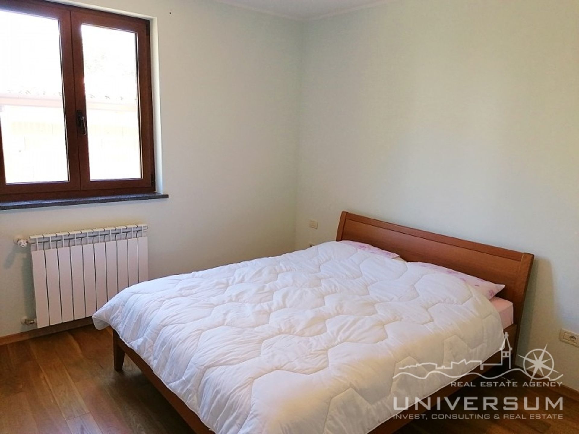 بيت في Umag, Istria County 11545084