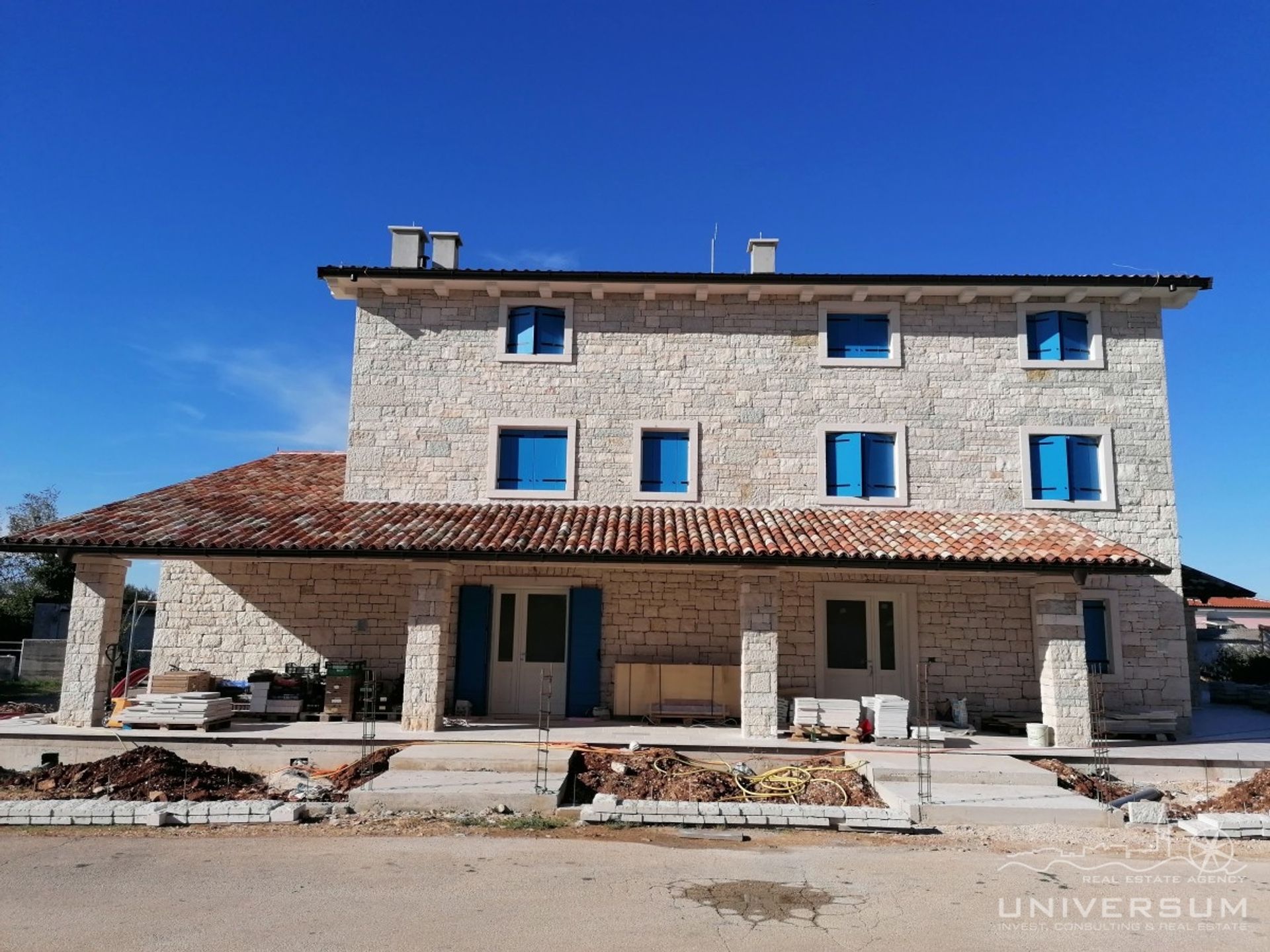 房子 在 Umag, Istria County 11545116