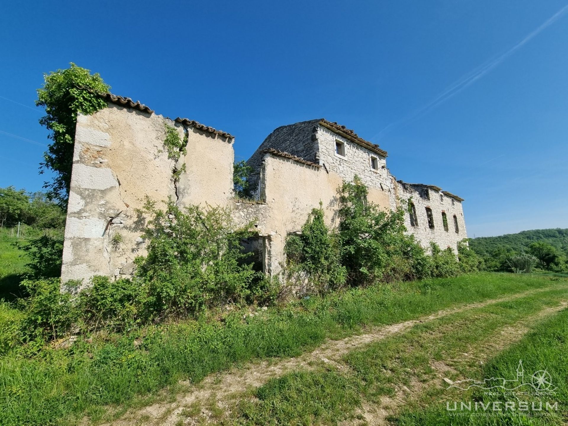 Andere in Buje, Istarska Zupanija 11545140