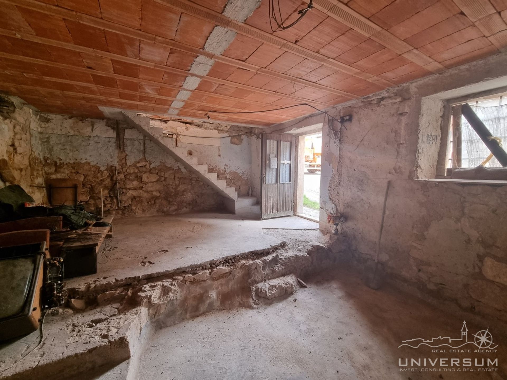 House in Brtonigla, Istria County 11545217