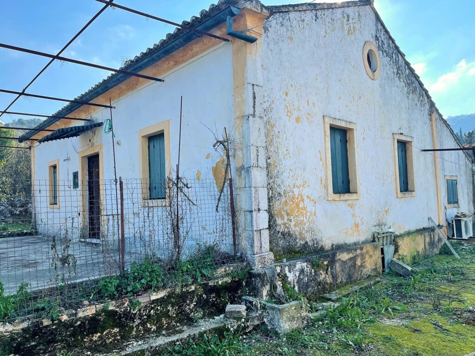 House in Loutses,  11545451