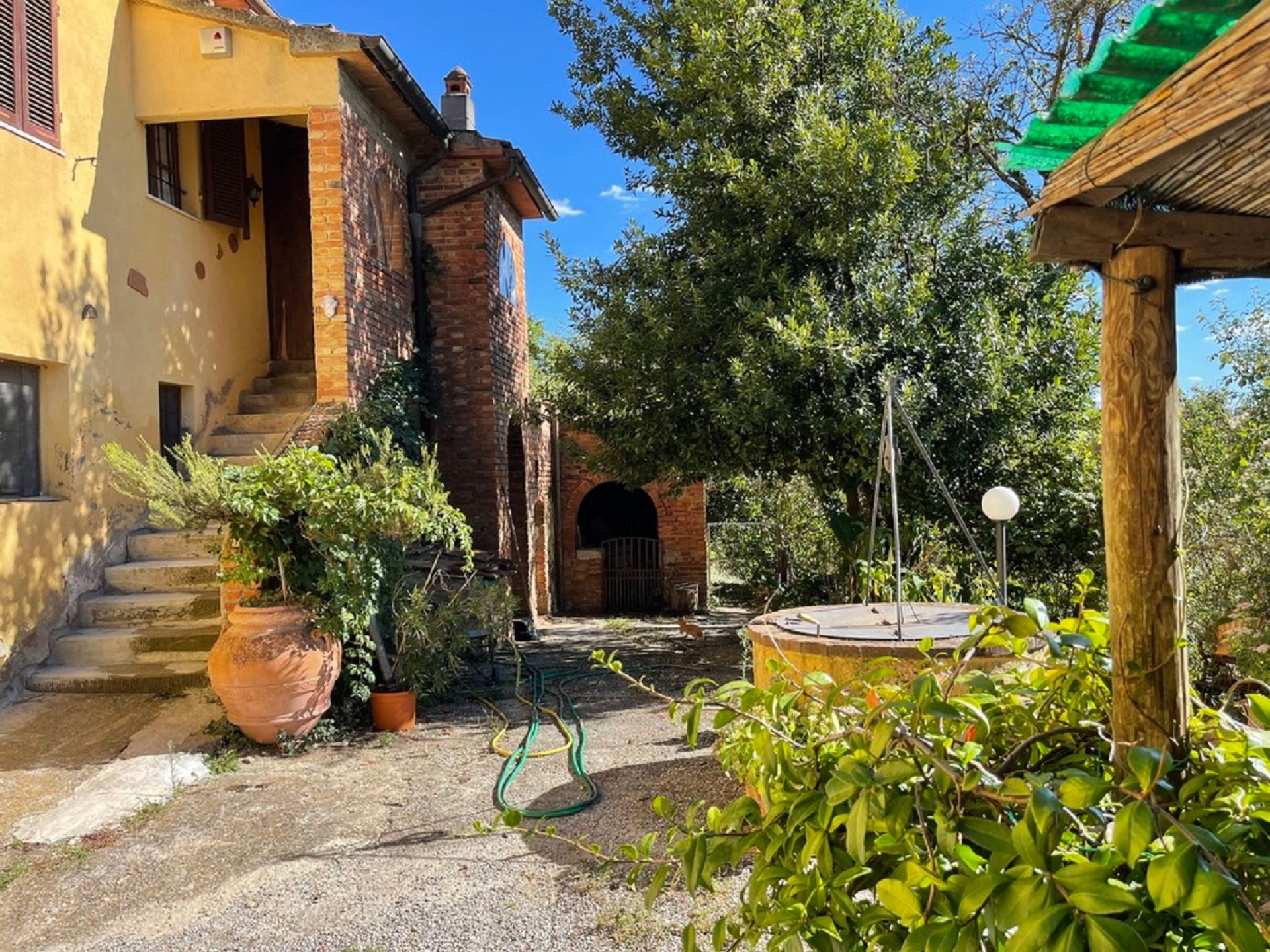 жилой дом в Trequanda, Tuscany 11546940