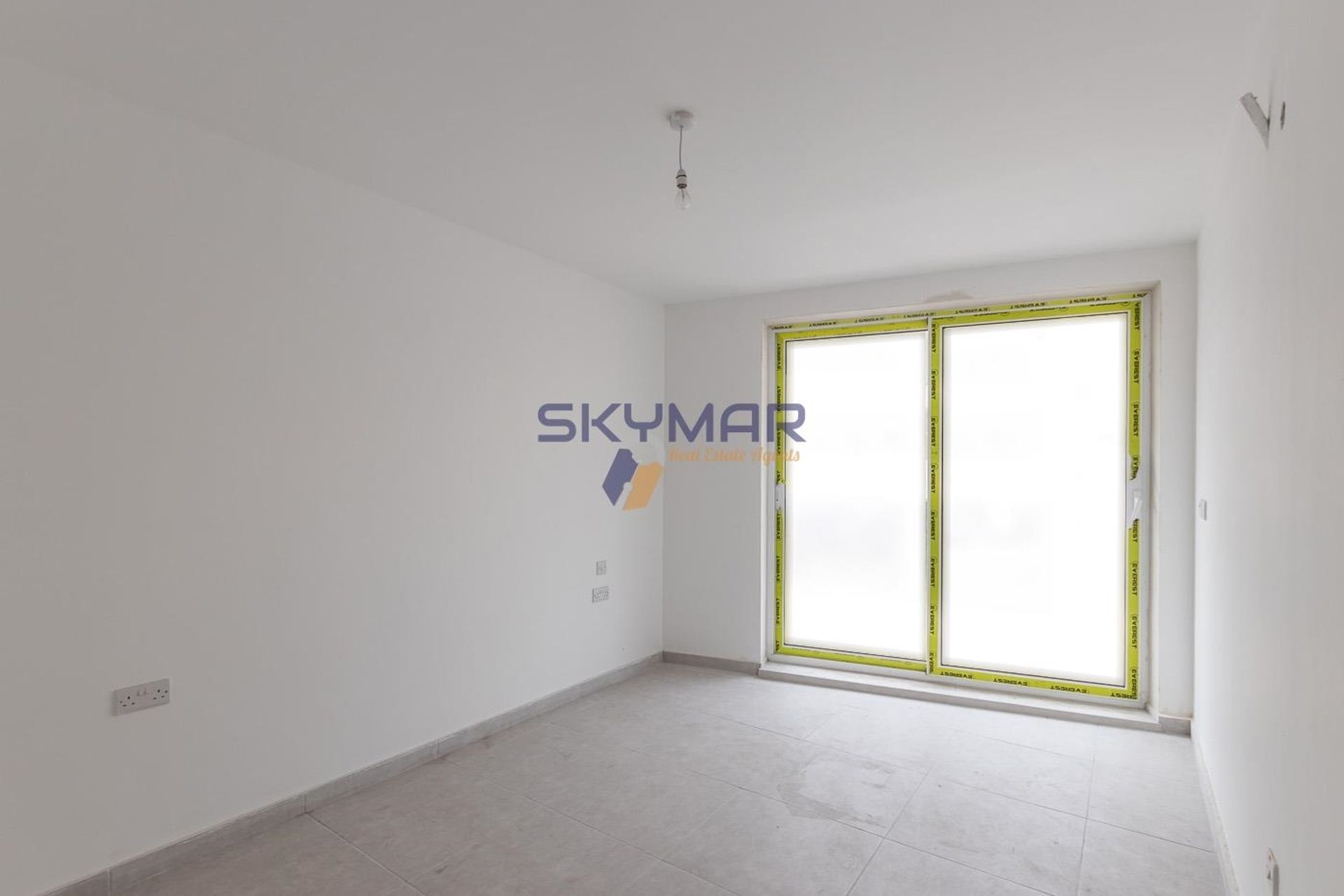 Condominium in San Giljan, San Giljan 11547125