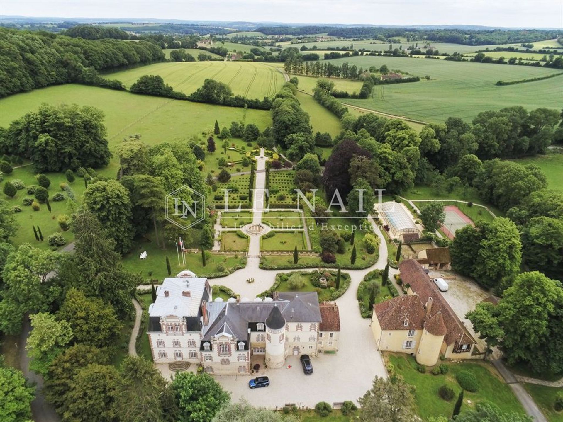 Rumah di Bellême, Normandy 11549347