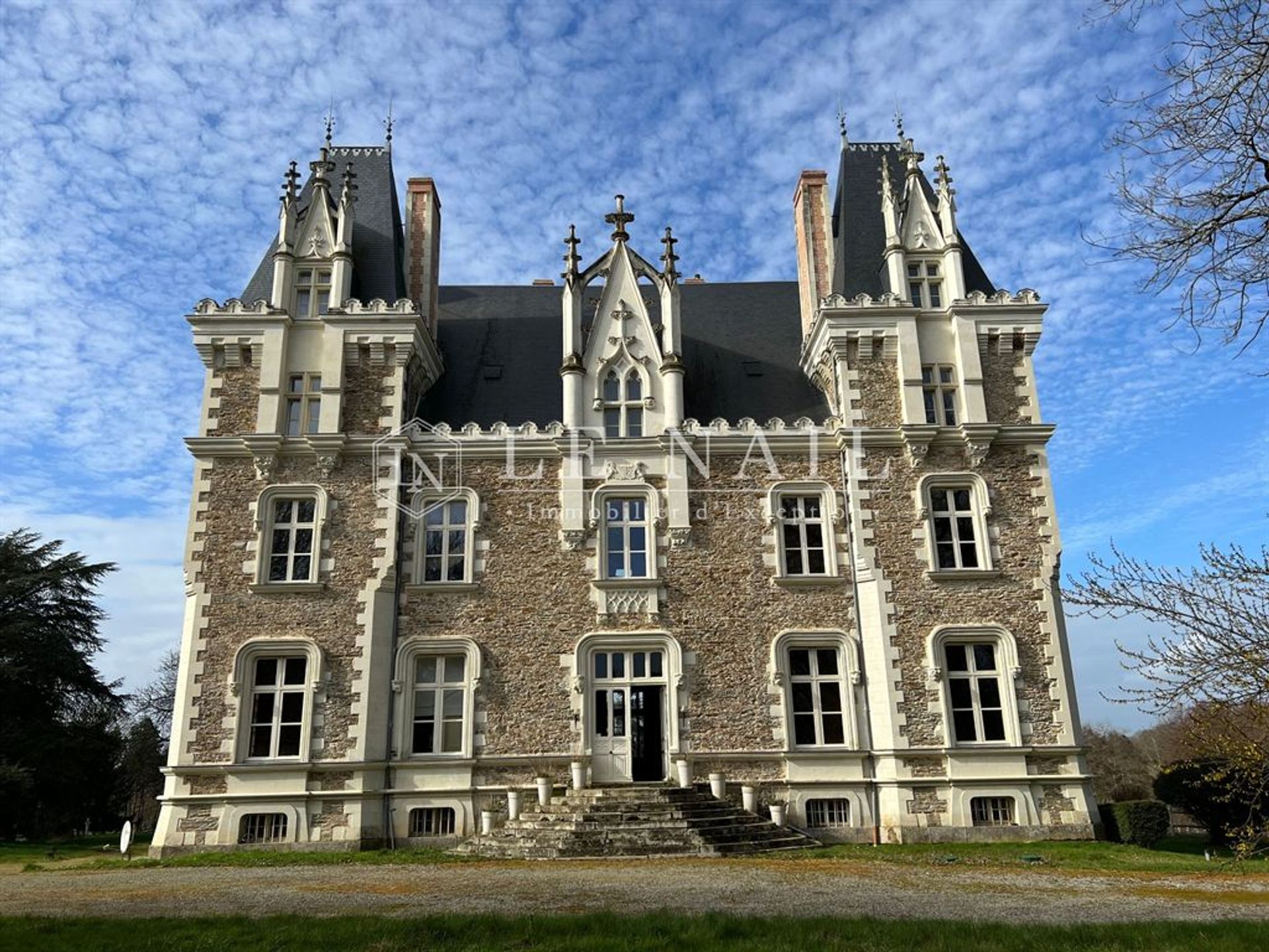 σπίτι σε Chateau-Gontier, Pays de la Loire 11549501