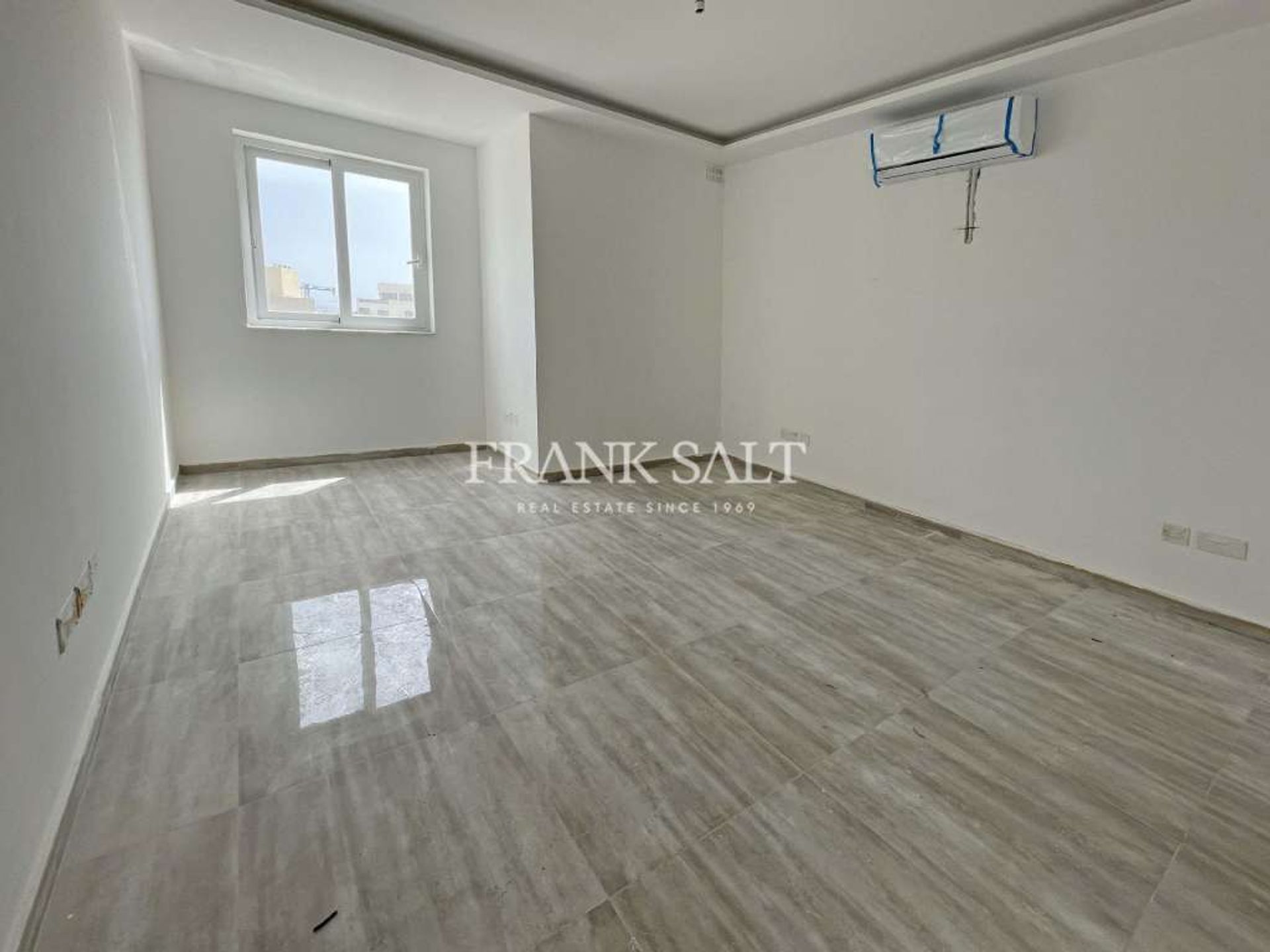 Condominio en San Gwann, San Gwann 11549538