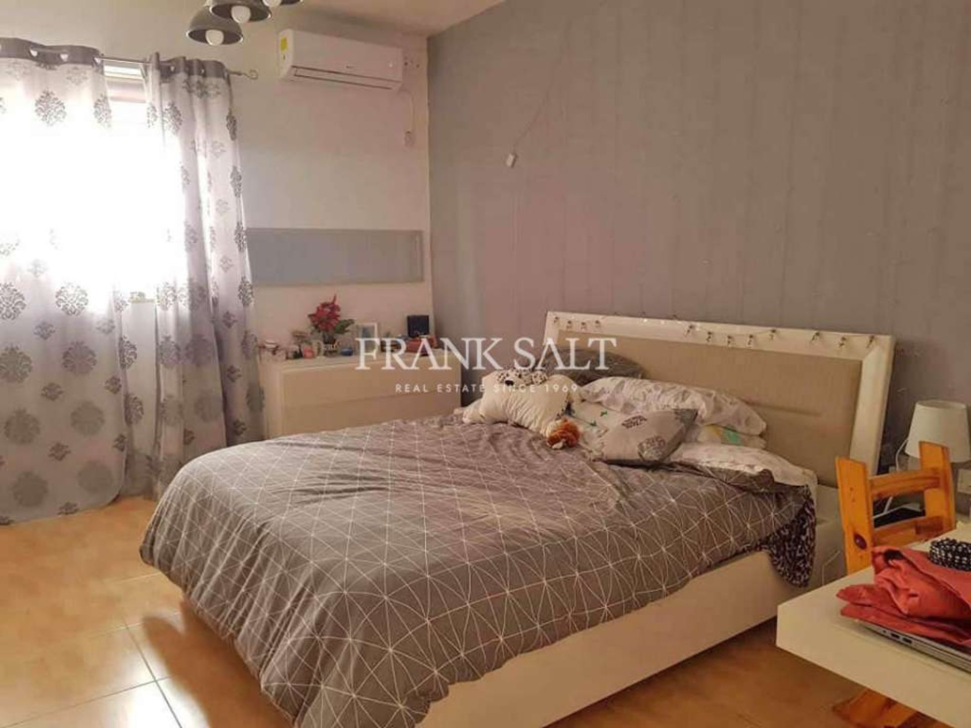 Condominio en Mosta,  11549600