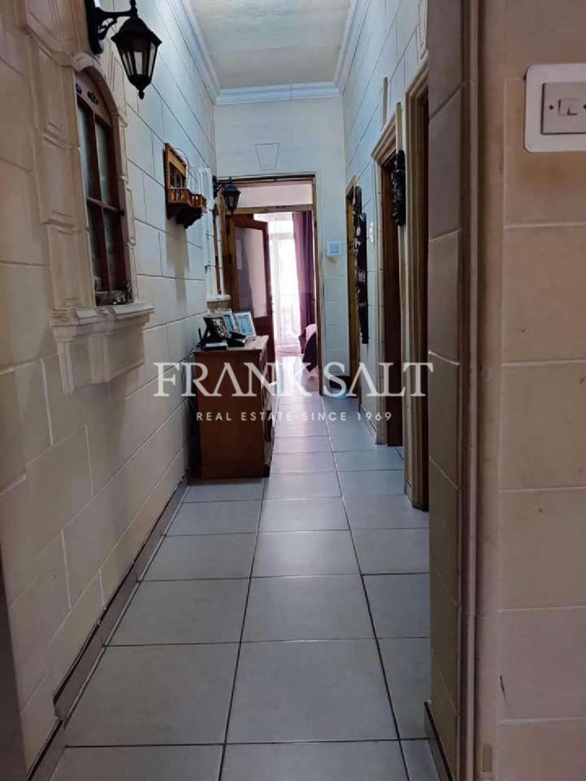 Condominio en Mosta,  11549600