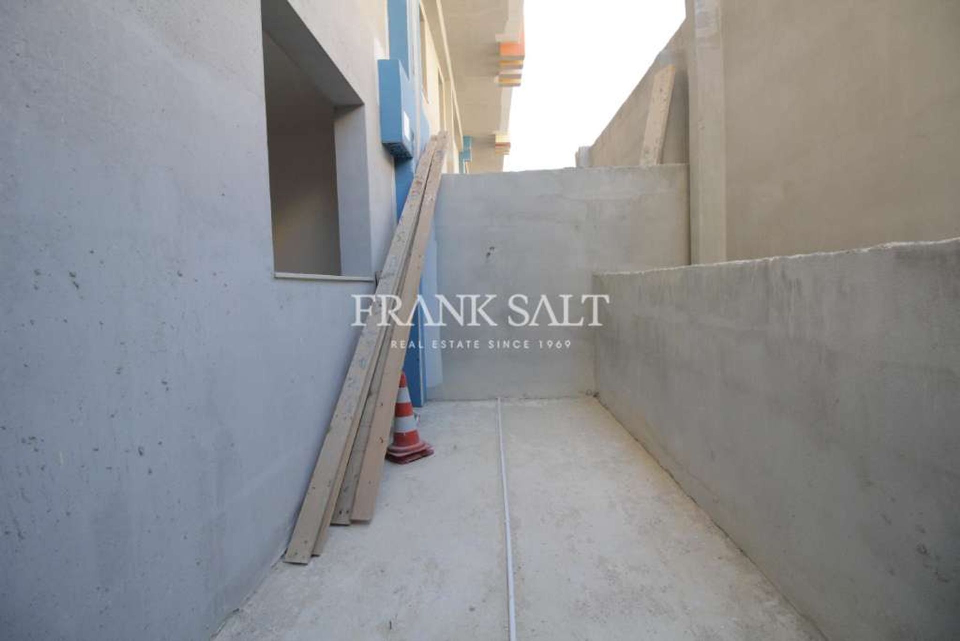 Condominium dans Fontana,  11550450