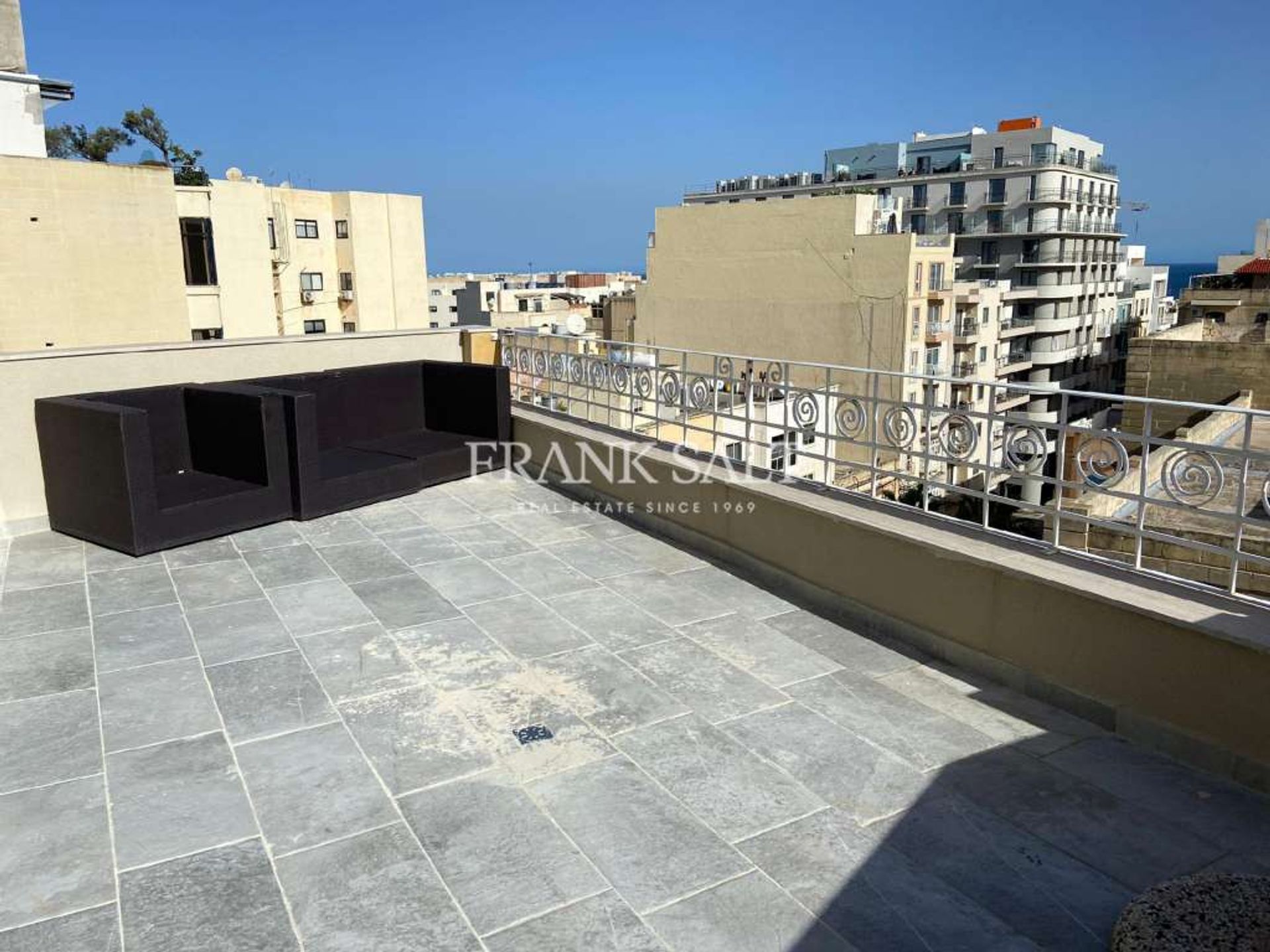 Condominium in Sliema,  11550723