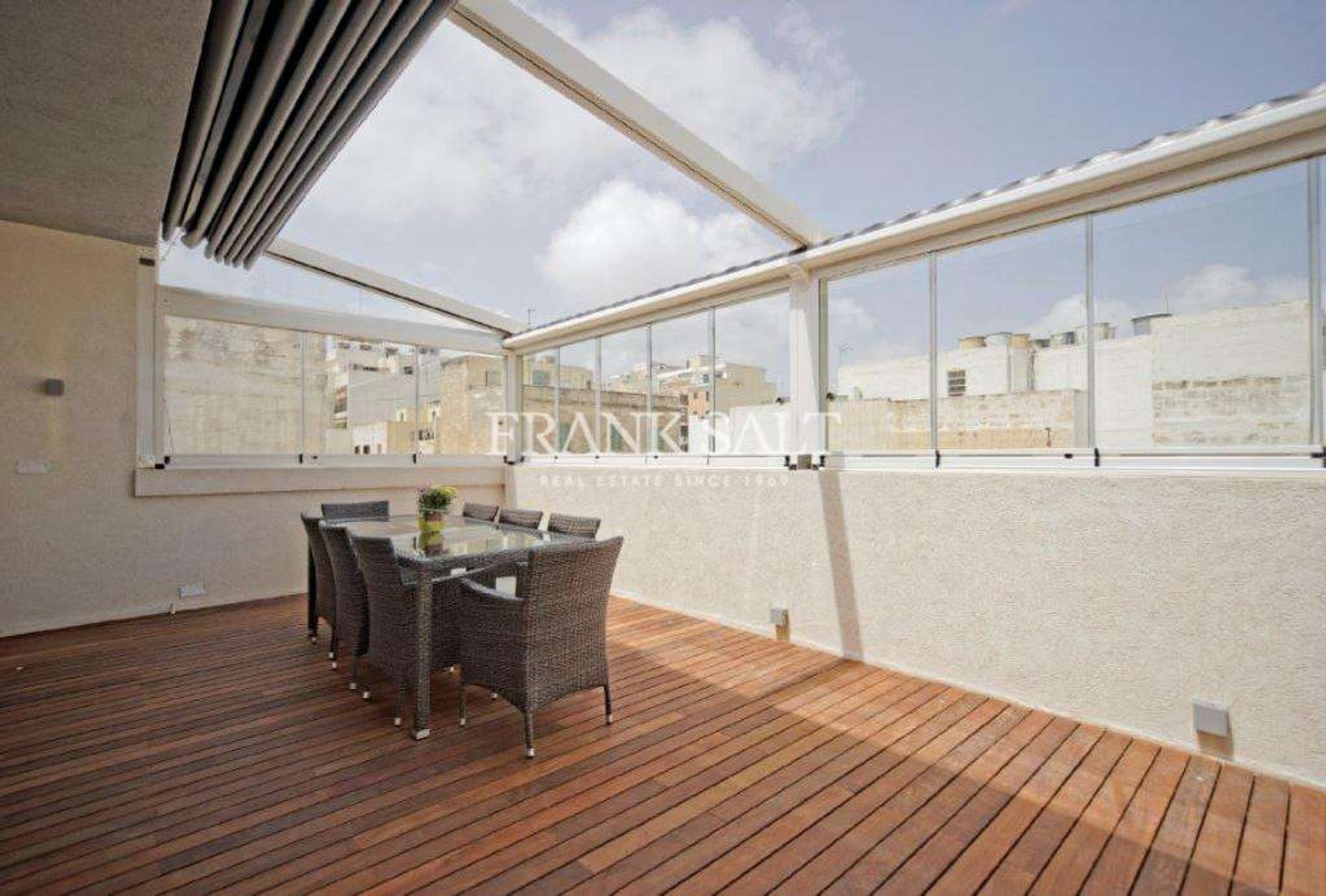 Condominium in Sliema,  11551740