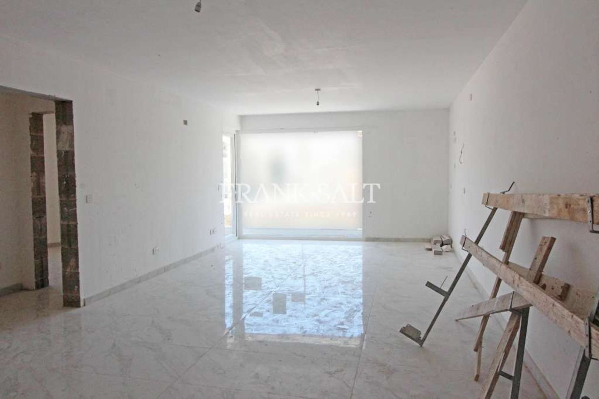 Condominium in San Giljan, San Giljan 11551750